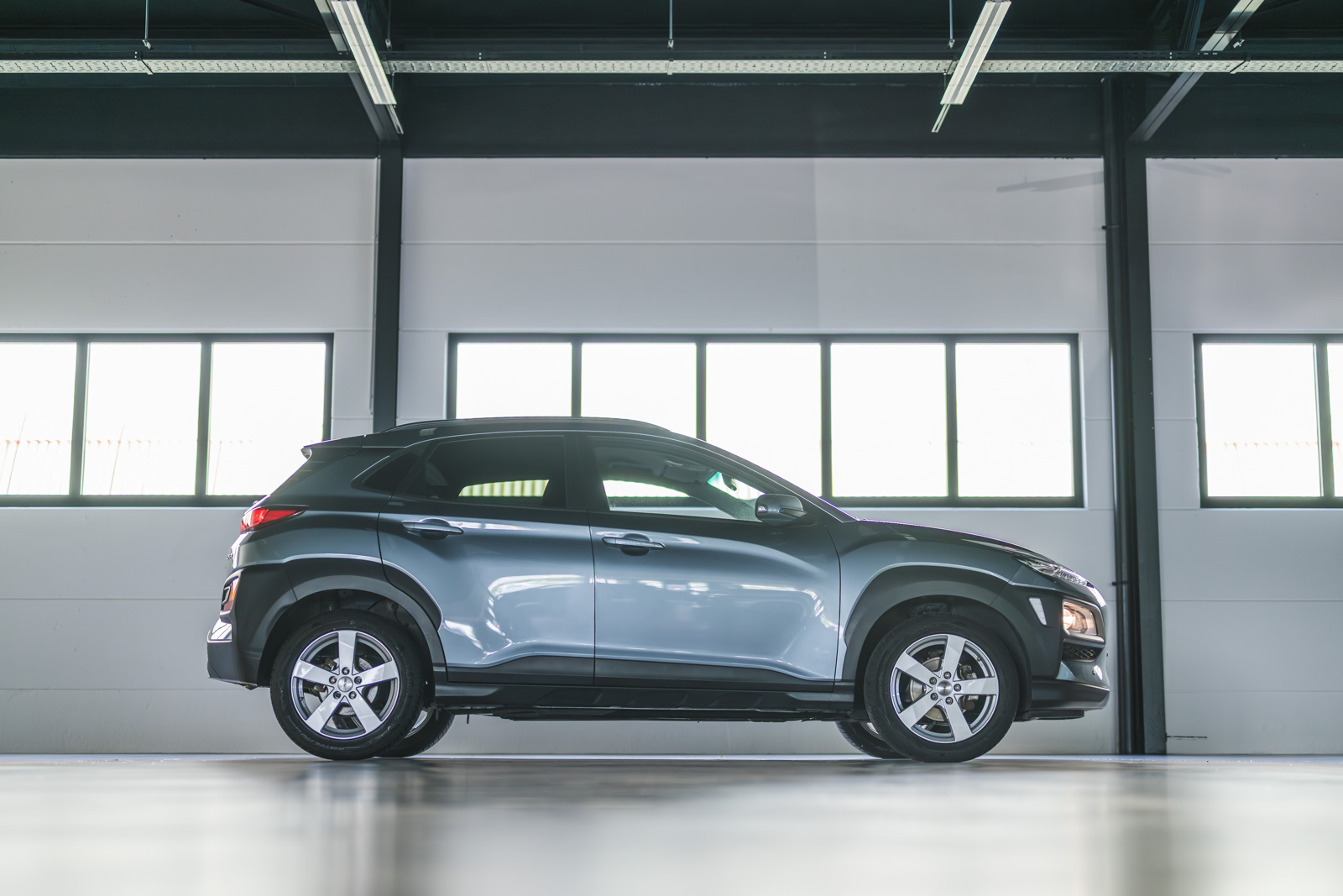 Vehicle gallery image 3