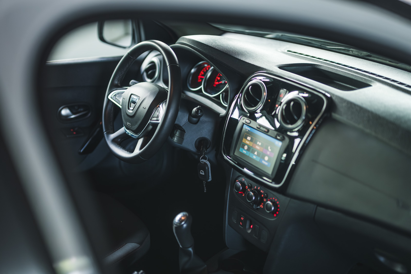 Vehicle gallery image 21