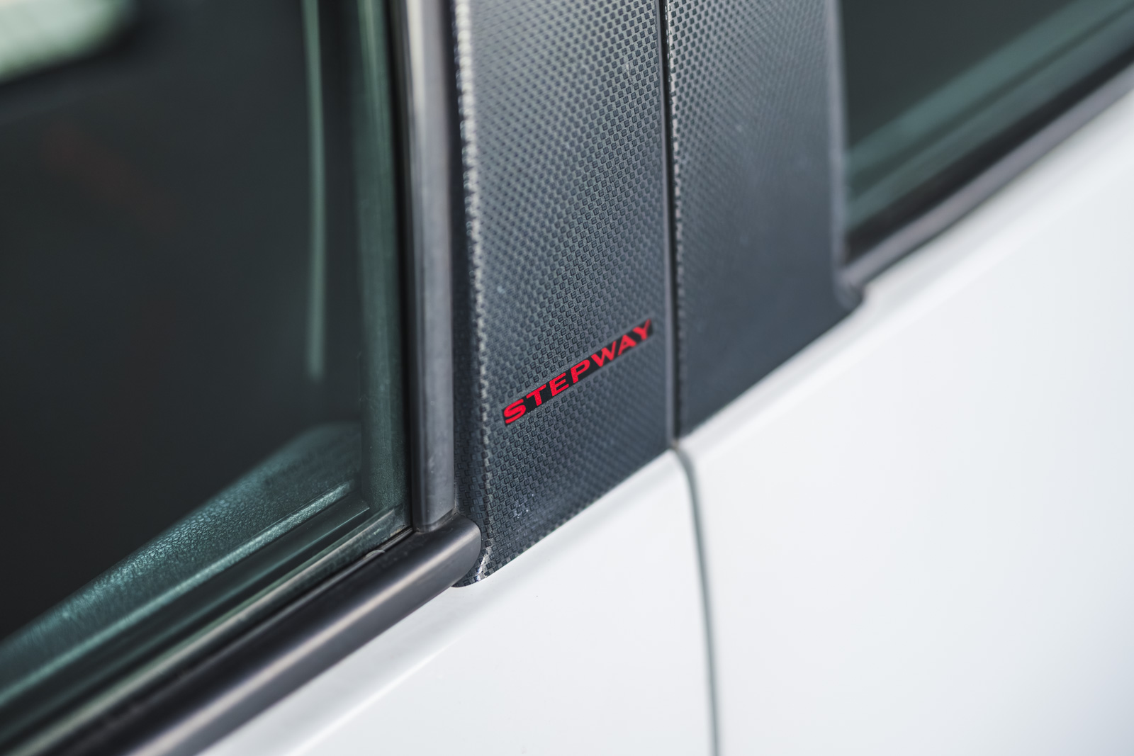 Vehicle gallery image 11