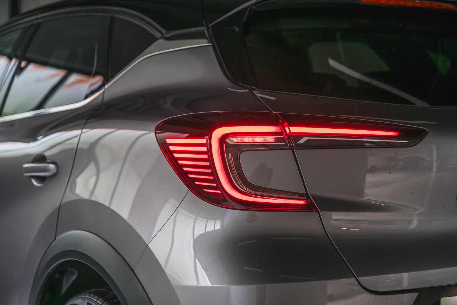 Vehicle gallery image 12