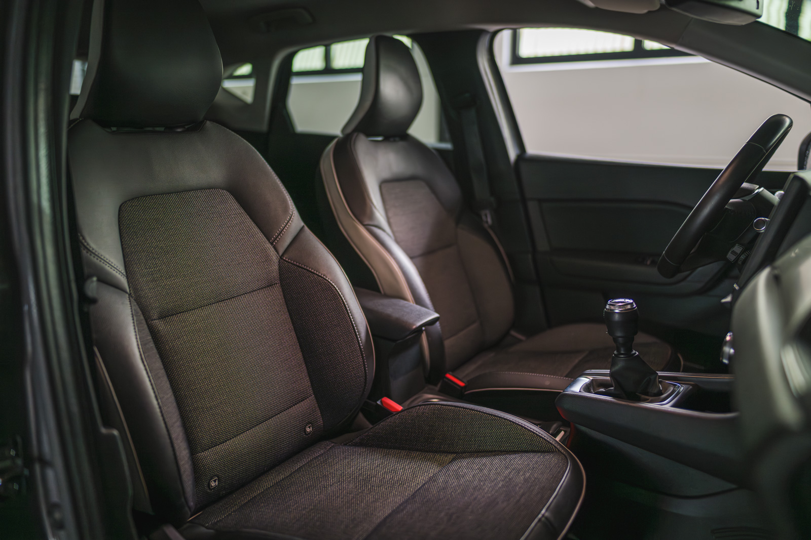 Vehicle gallery image 15