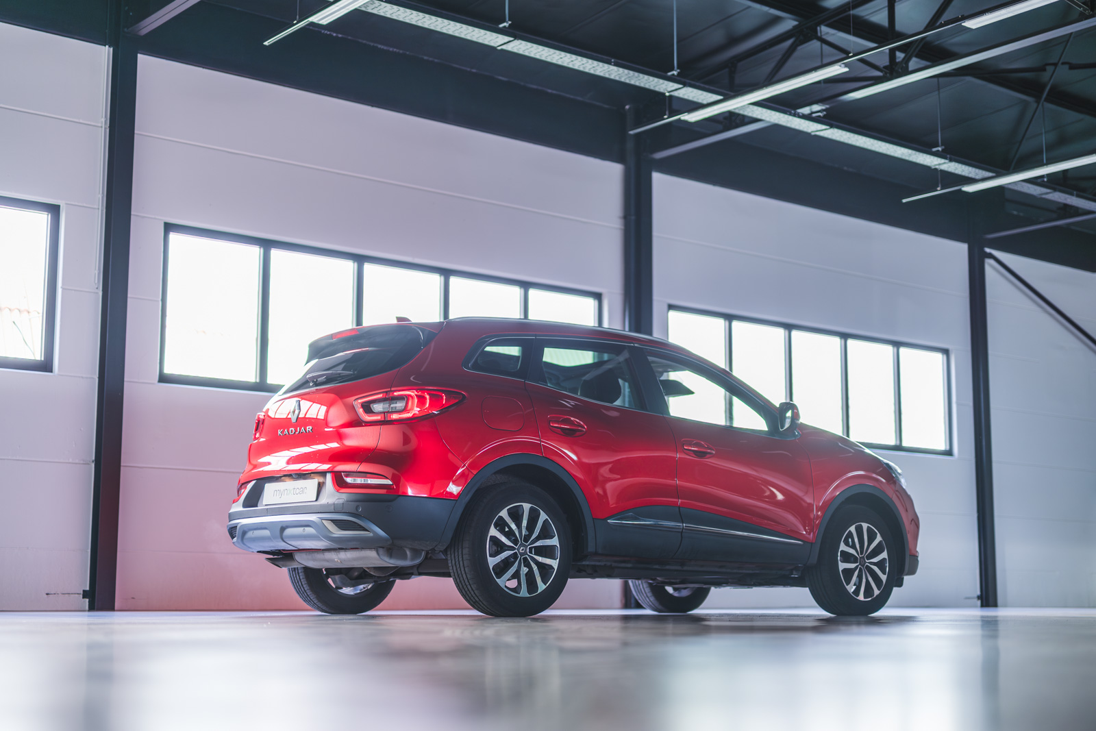 Vehicle gallery image 4