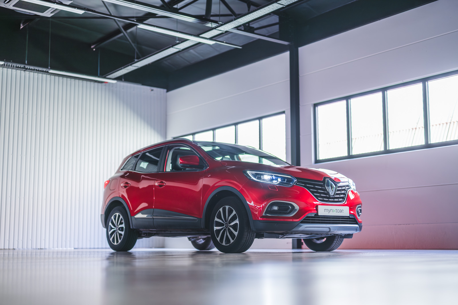 Vehicle gallery image 2