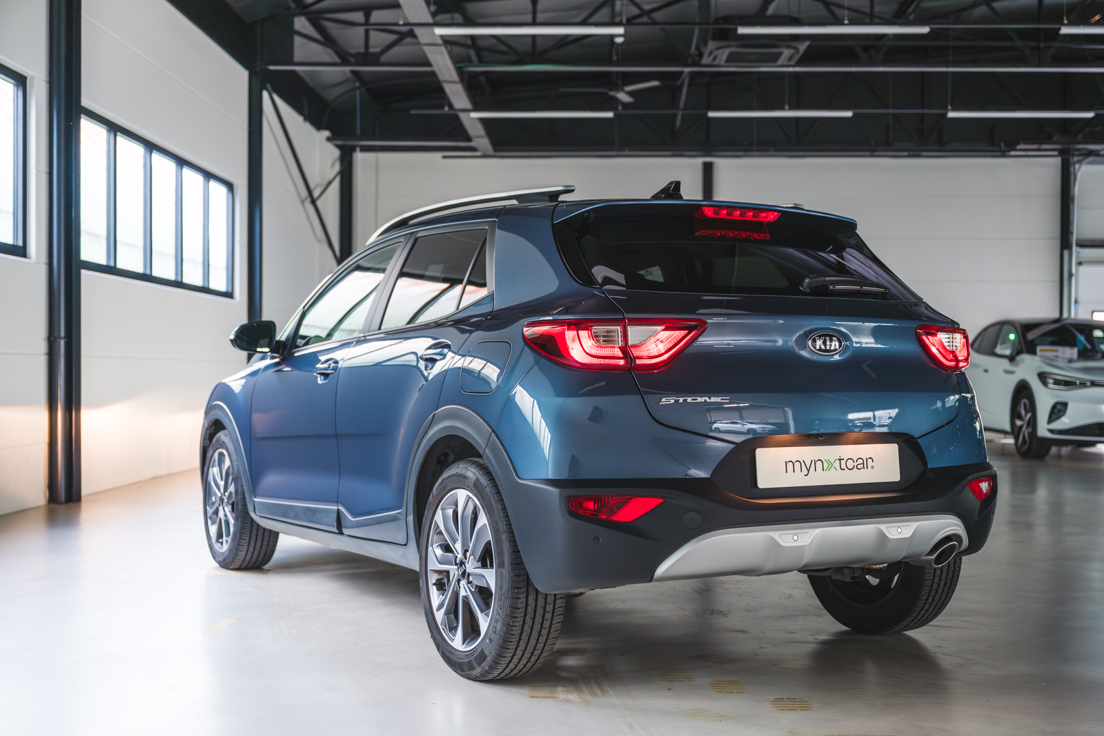 Vehicle gallery image 5