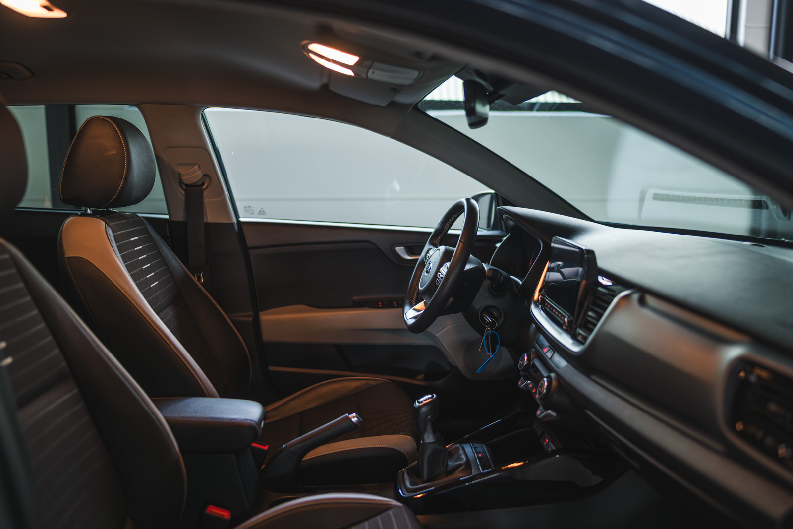 Vehicle gallery image 13