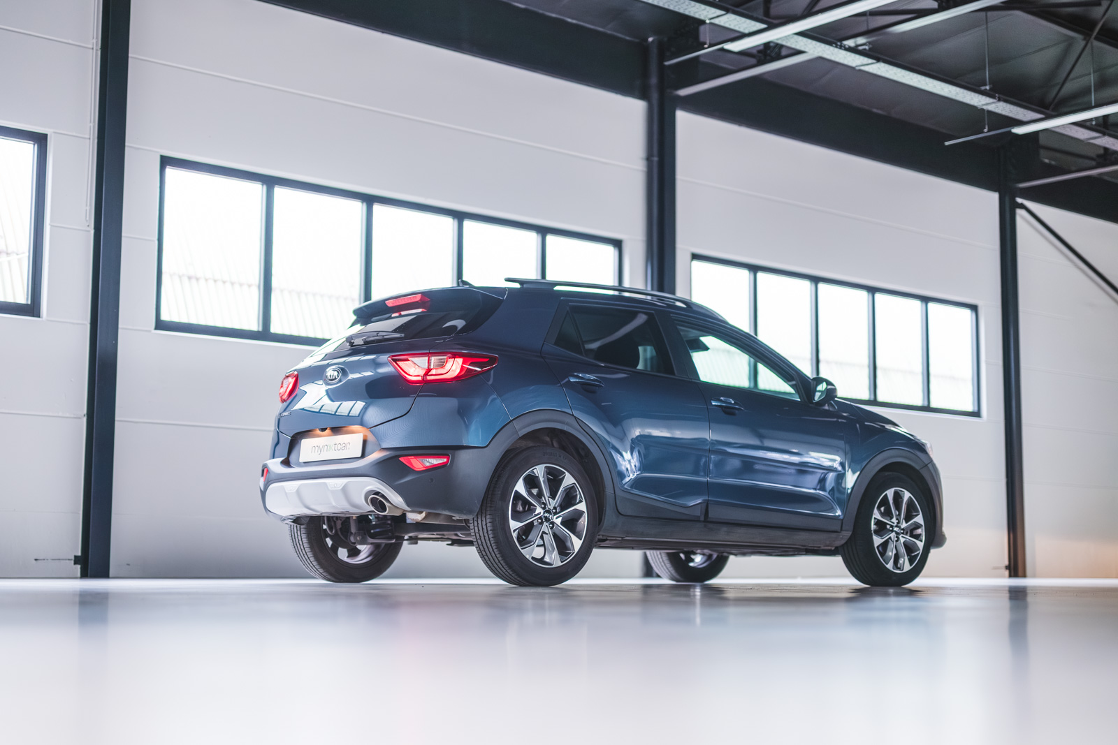 Vehicle gallery image 4