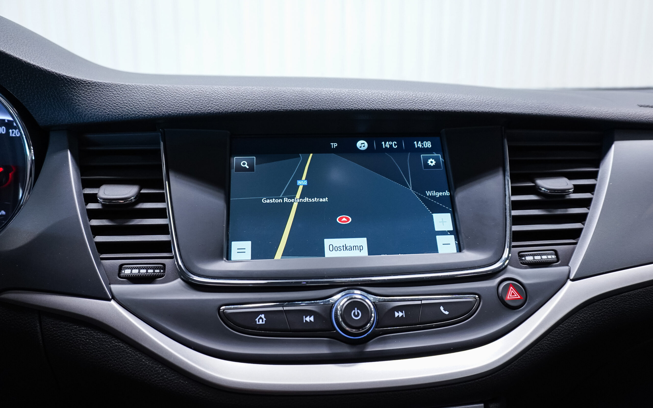 Vehicle gallery image 15