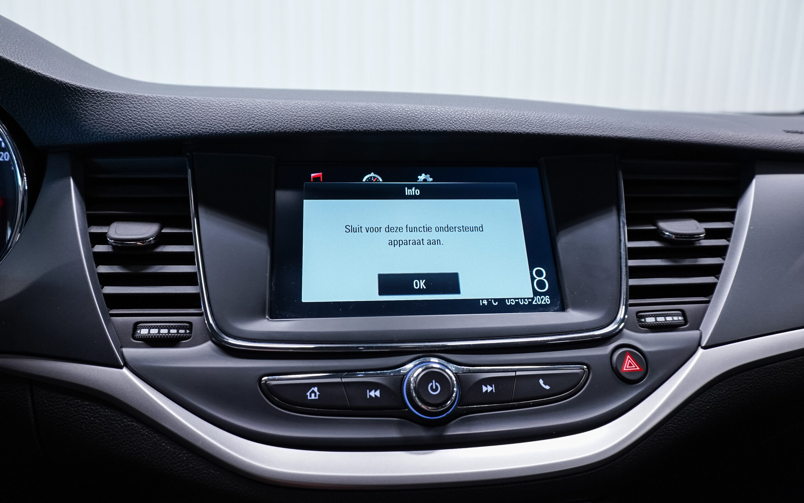 Vehicle gallery image 18