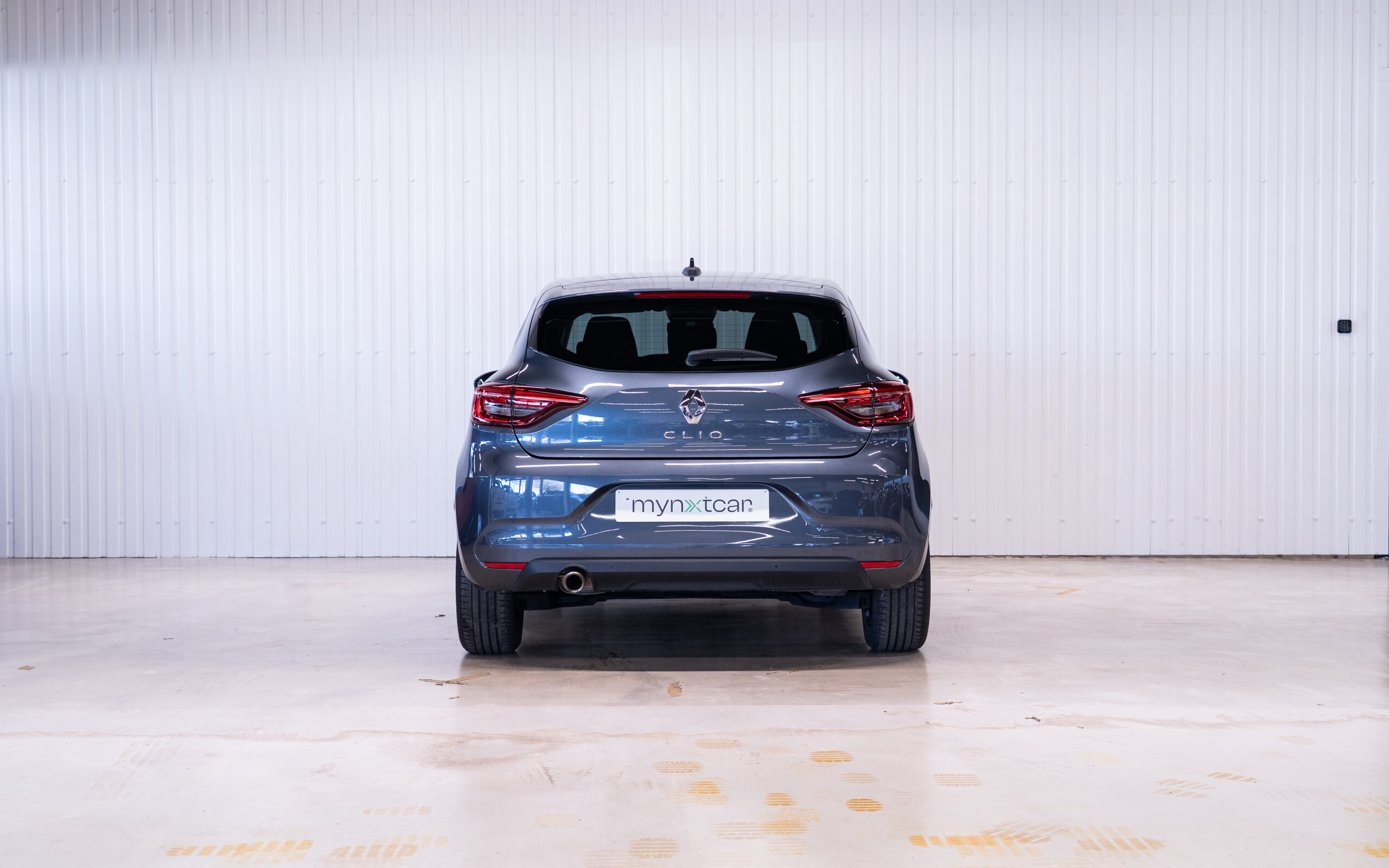 Vehicle gallery image 5