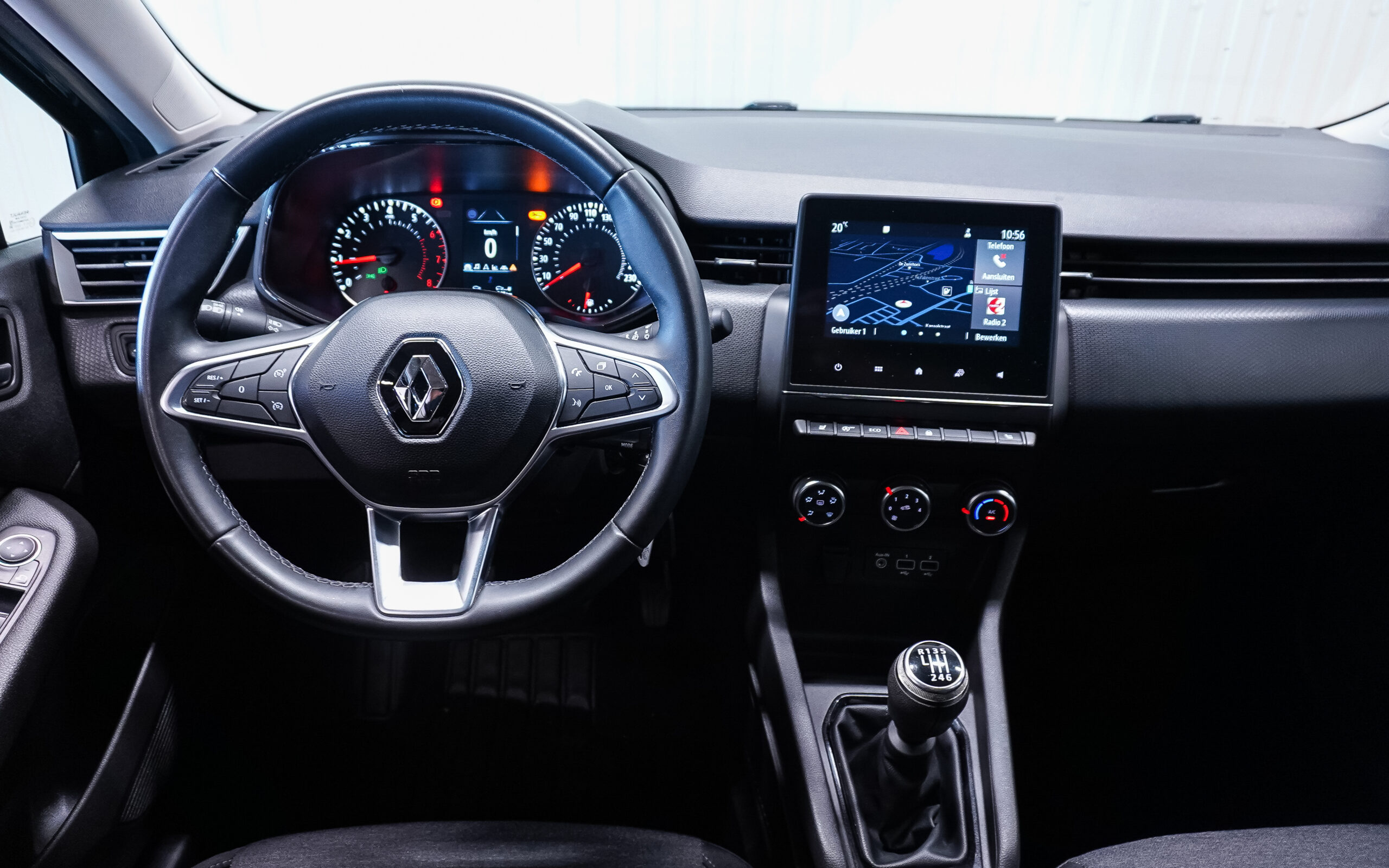 Vehicle gallery image 11