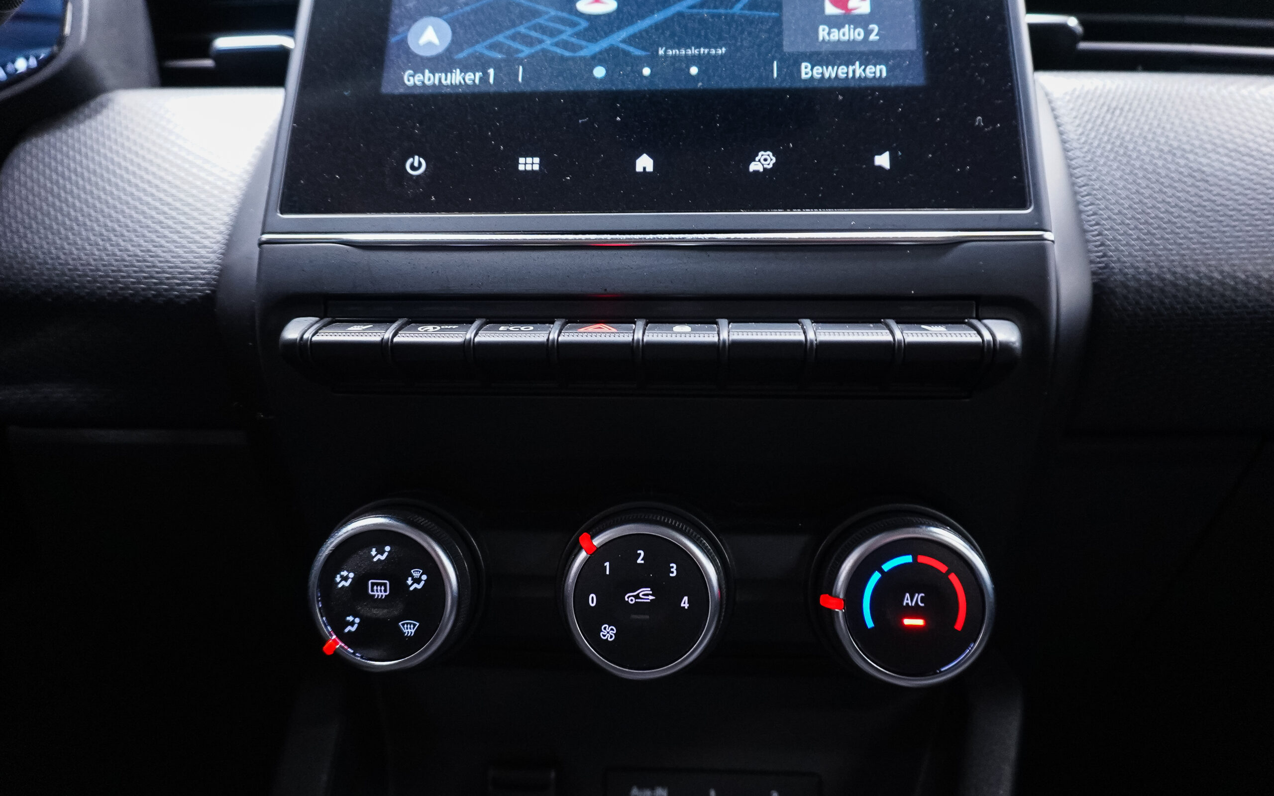 Vehicle gallery image 21