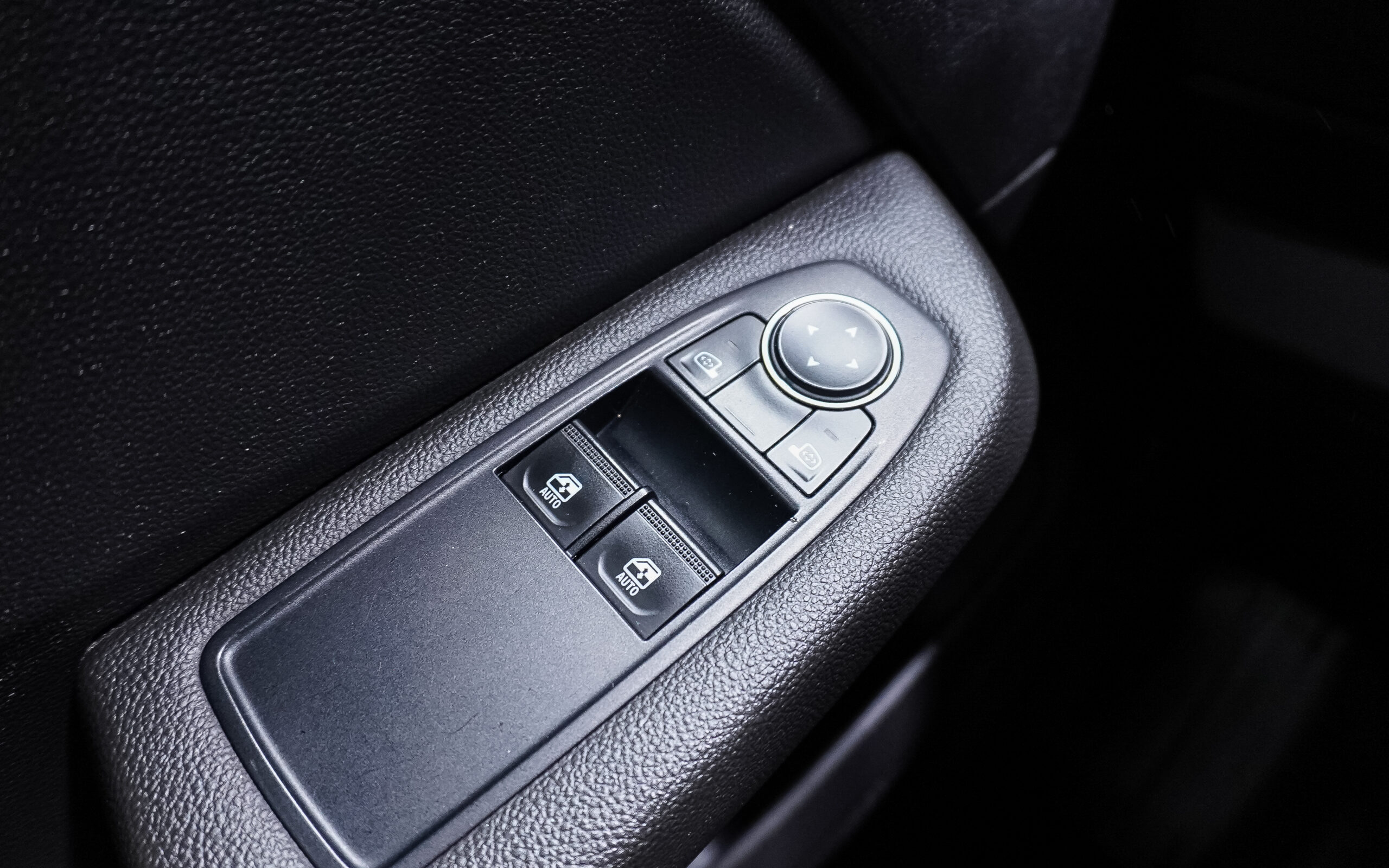 Vehicle gallery image 23