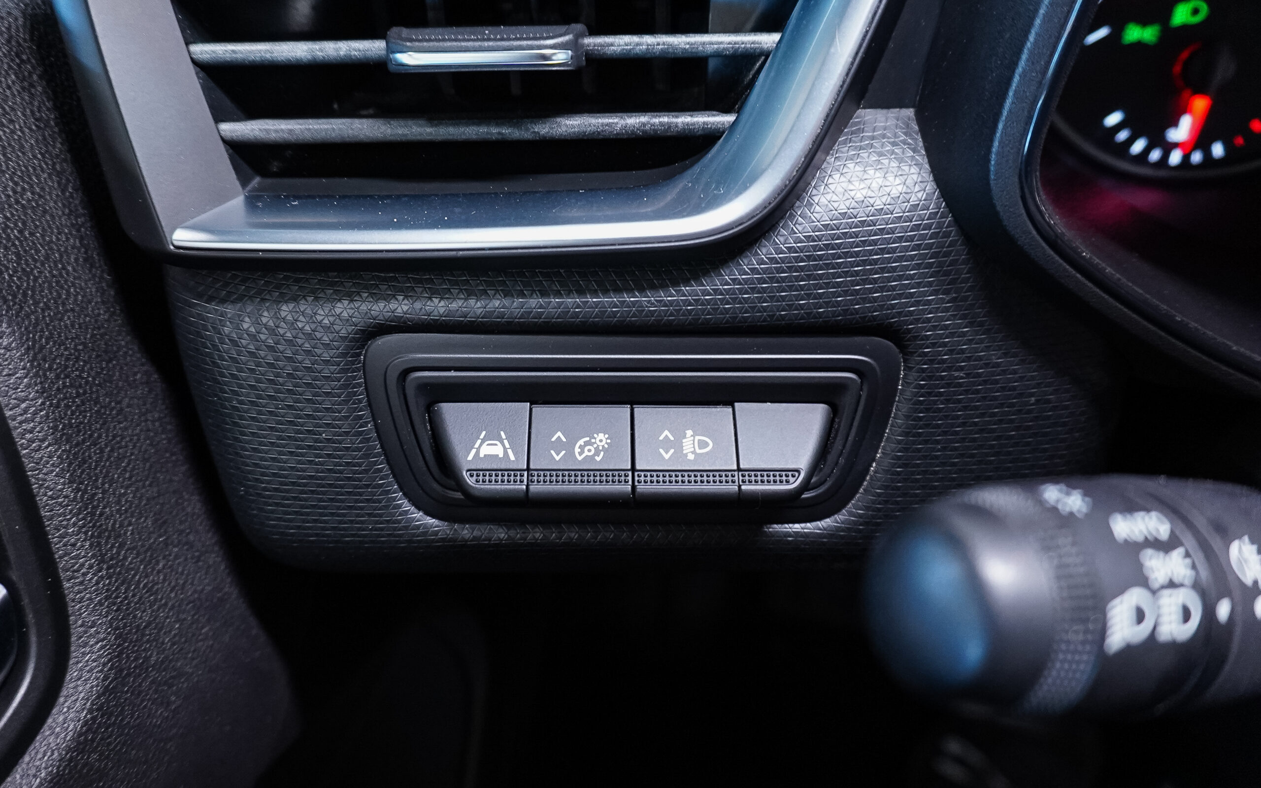 Vehicle gallery image 24