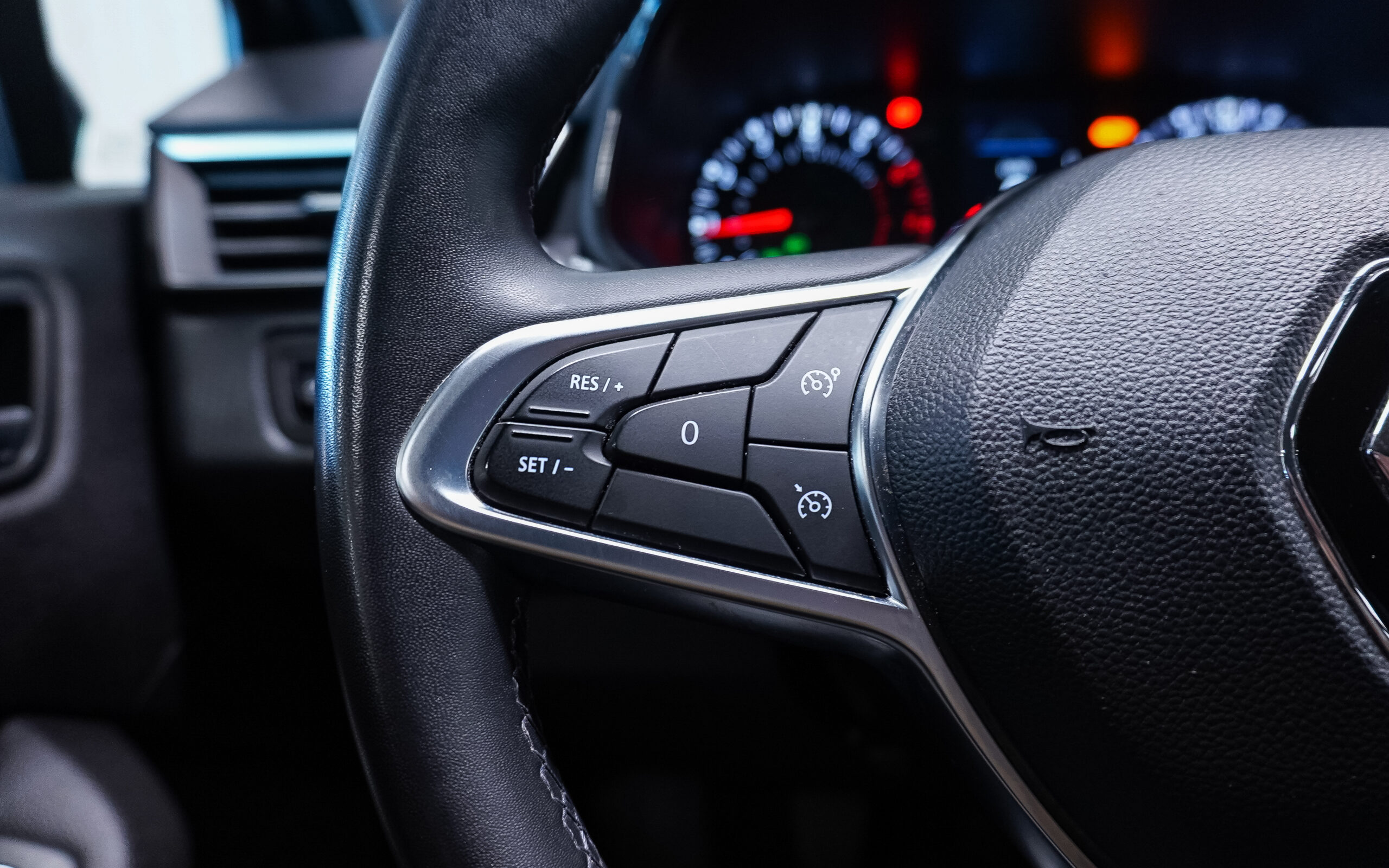 Vehicle gallery image 25