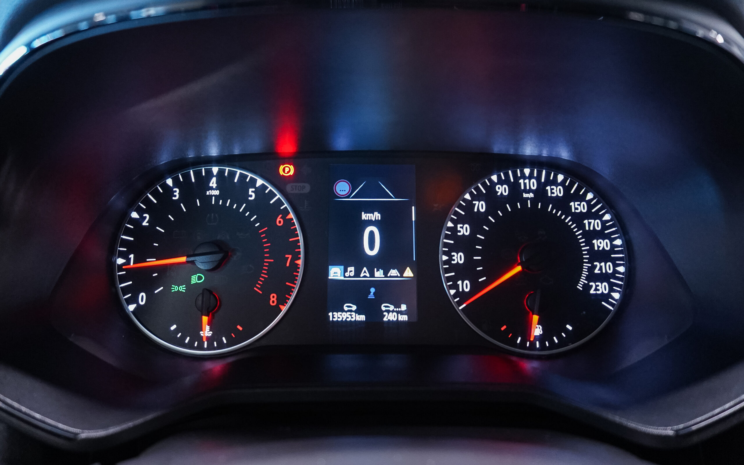 Vehicle gallery image 12
