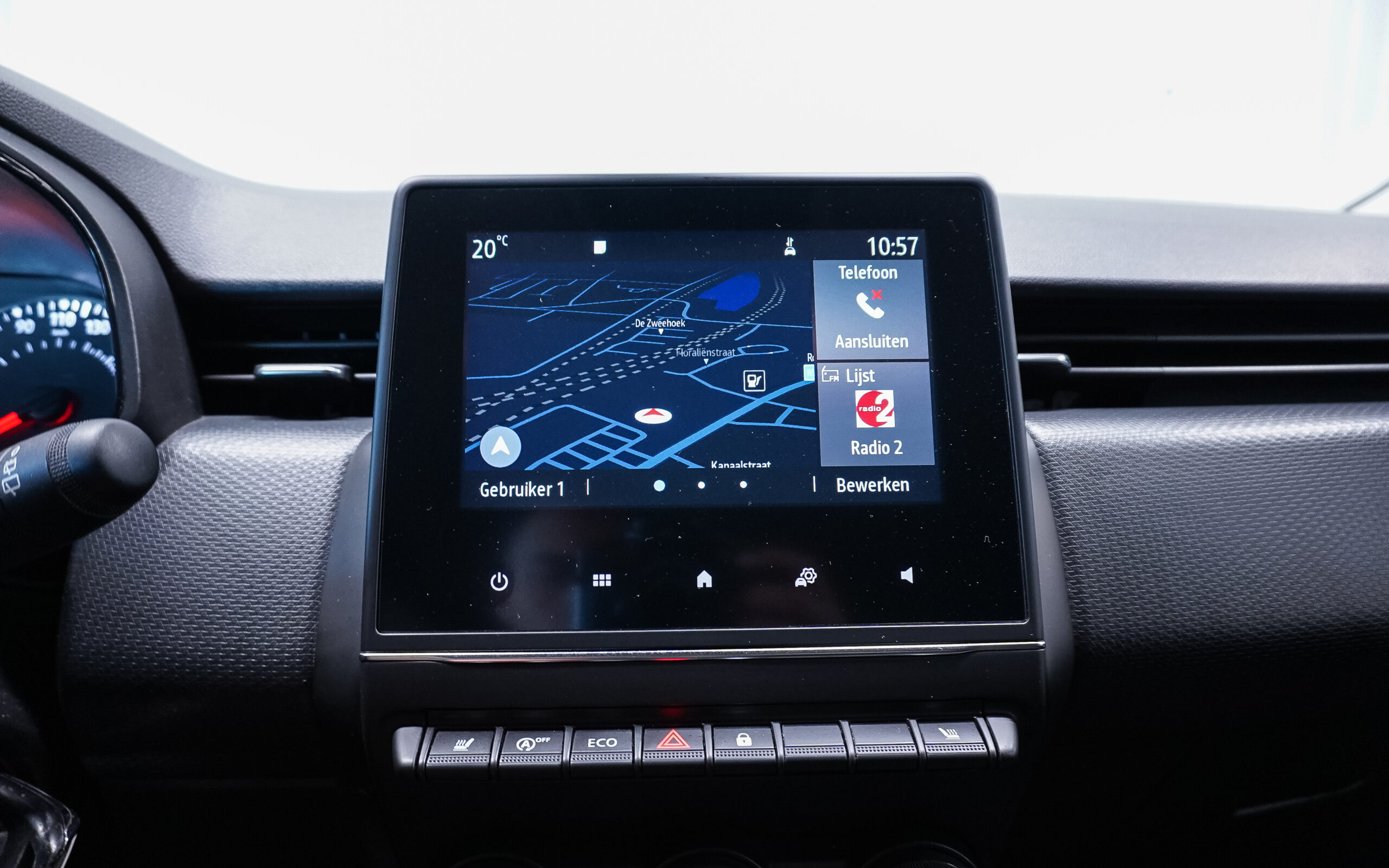 Vehicle gallery image 15