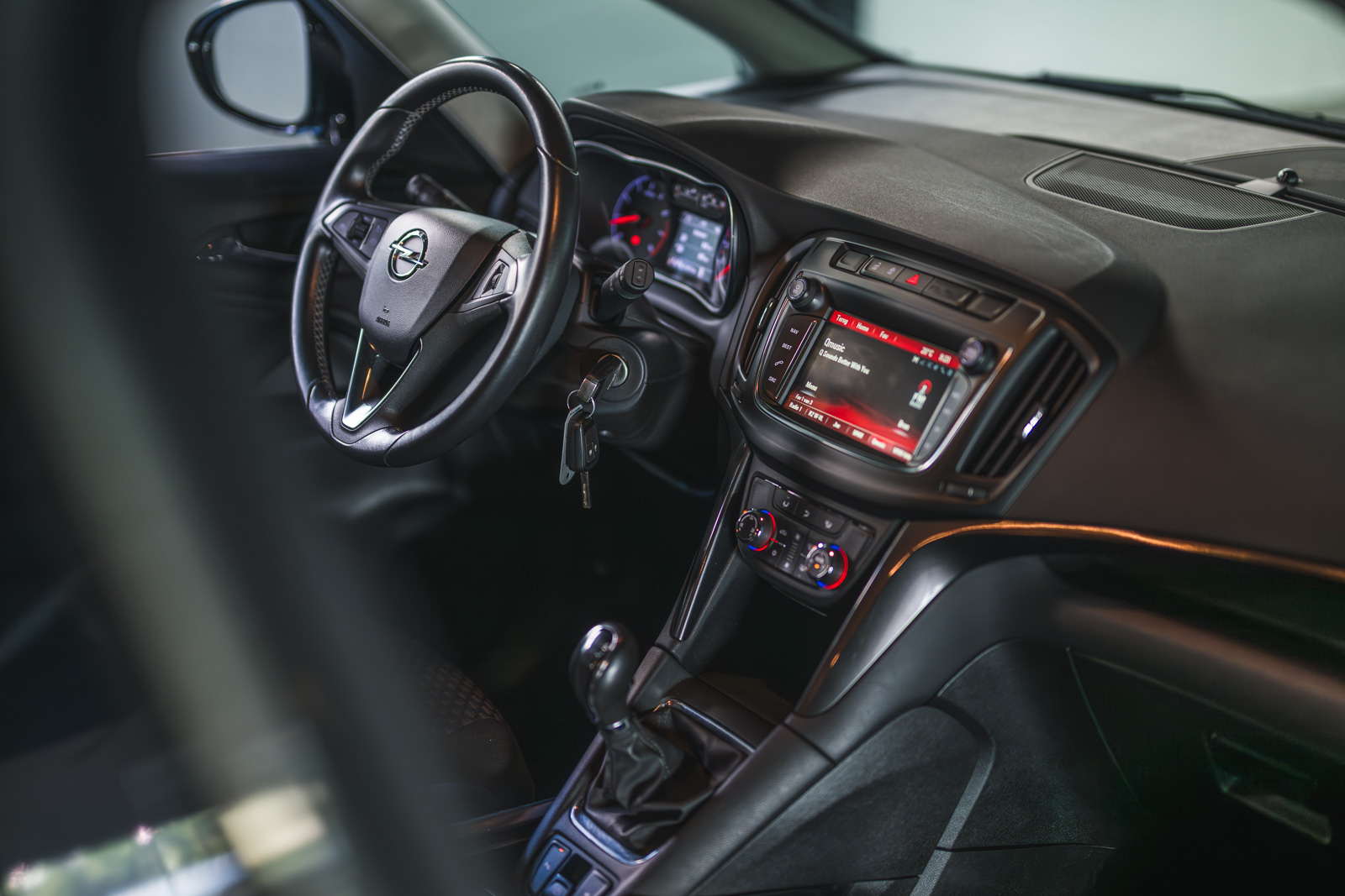 Vehicle gallery image 12