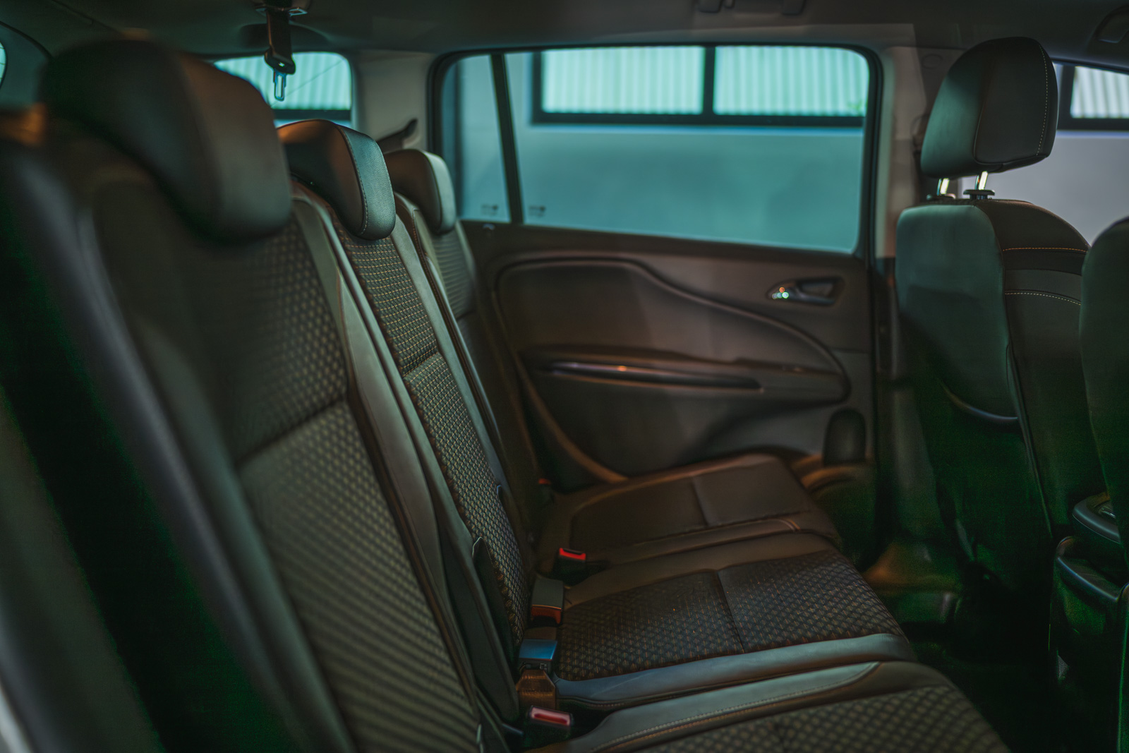 Vehicle gallery image 11