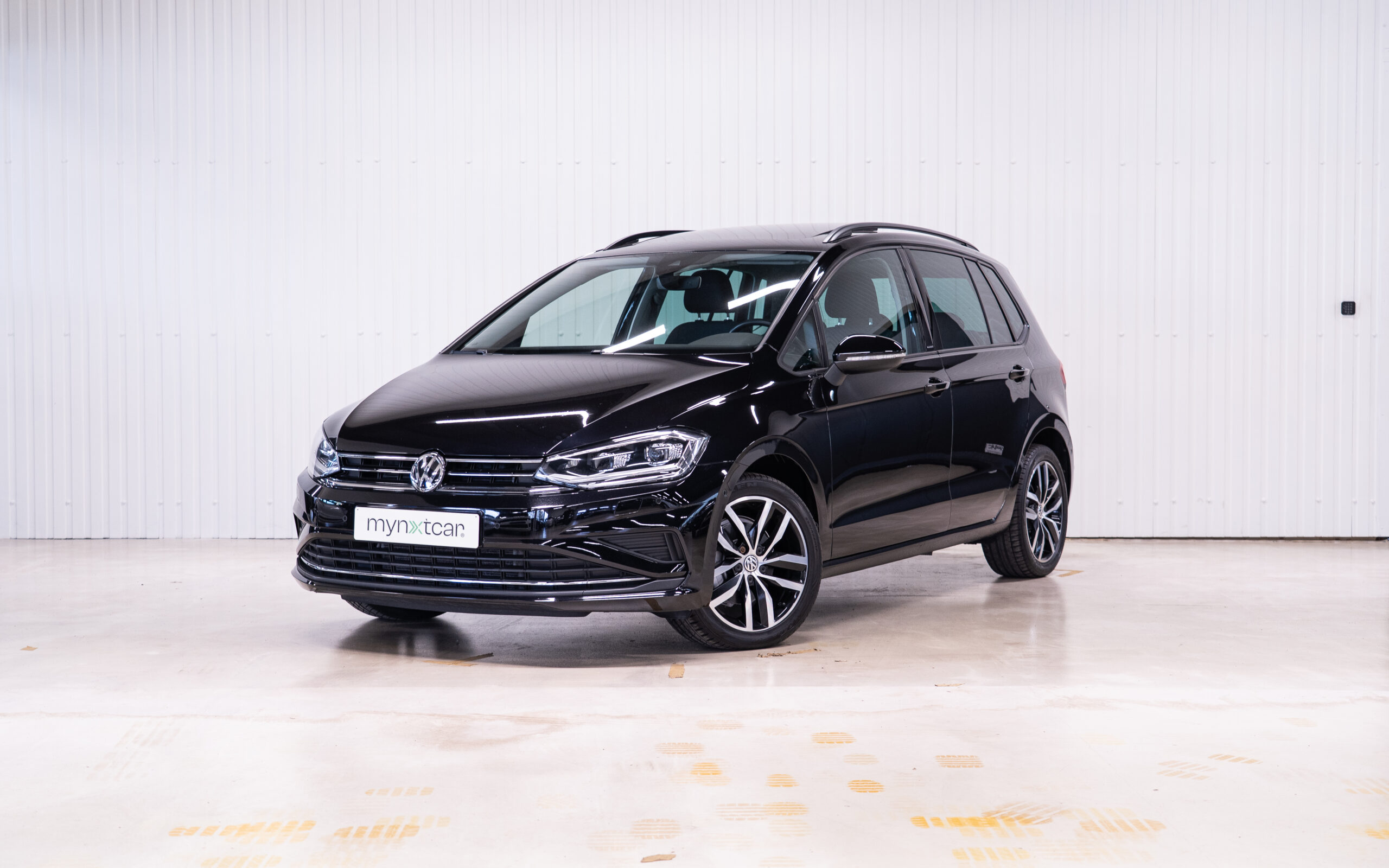 Vehicle gallery image 1