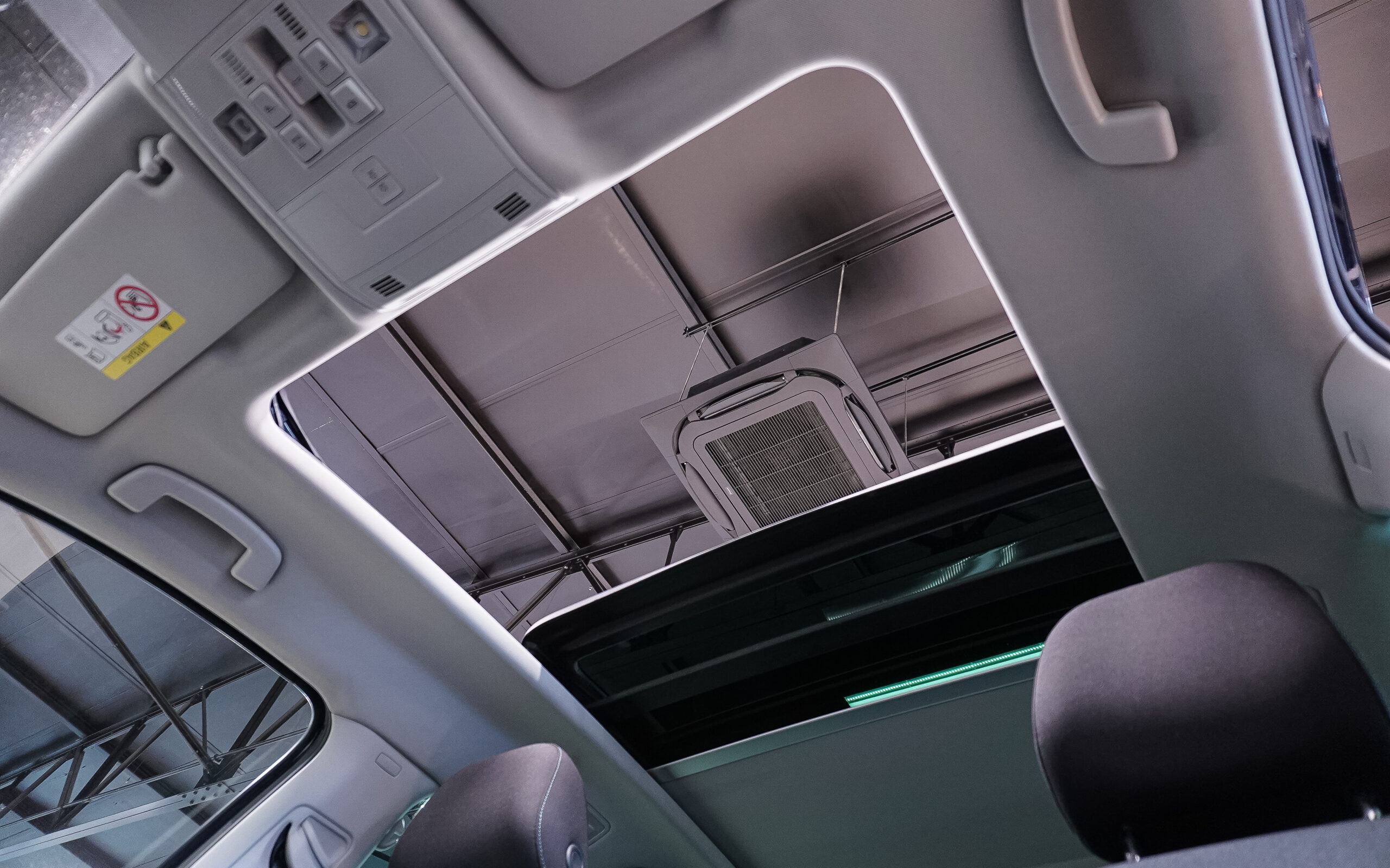 Vehicle gallery image 8