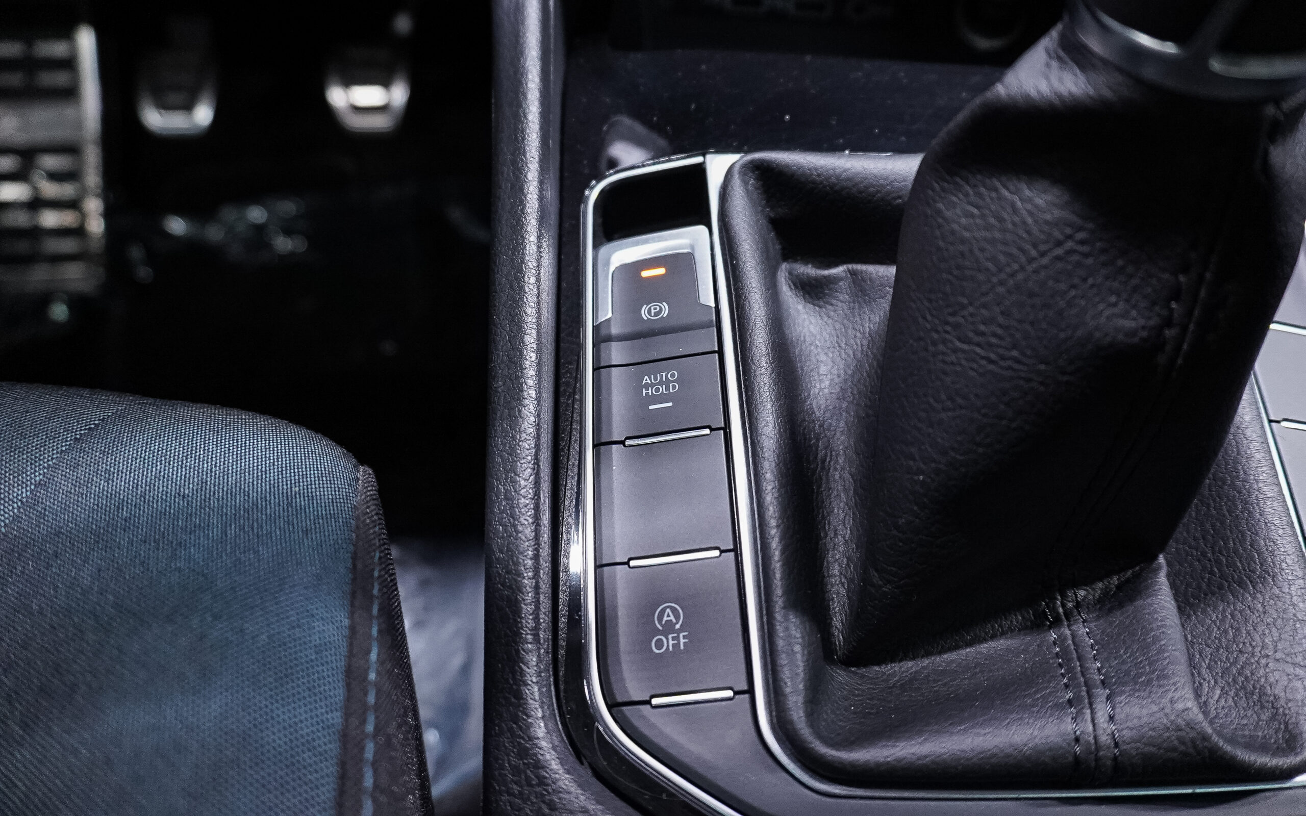Vehicle gallery image 25