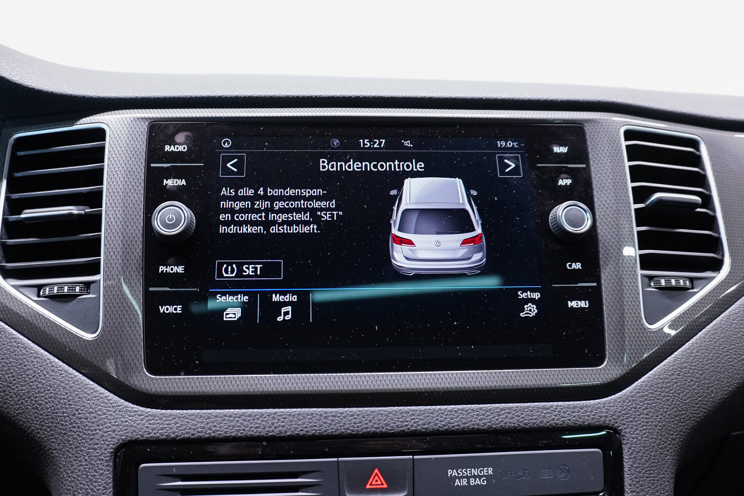 Vehicle gallery image 21