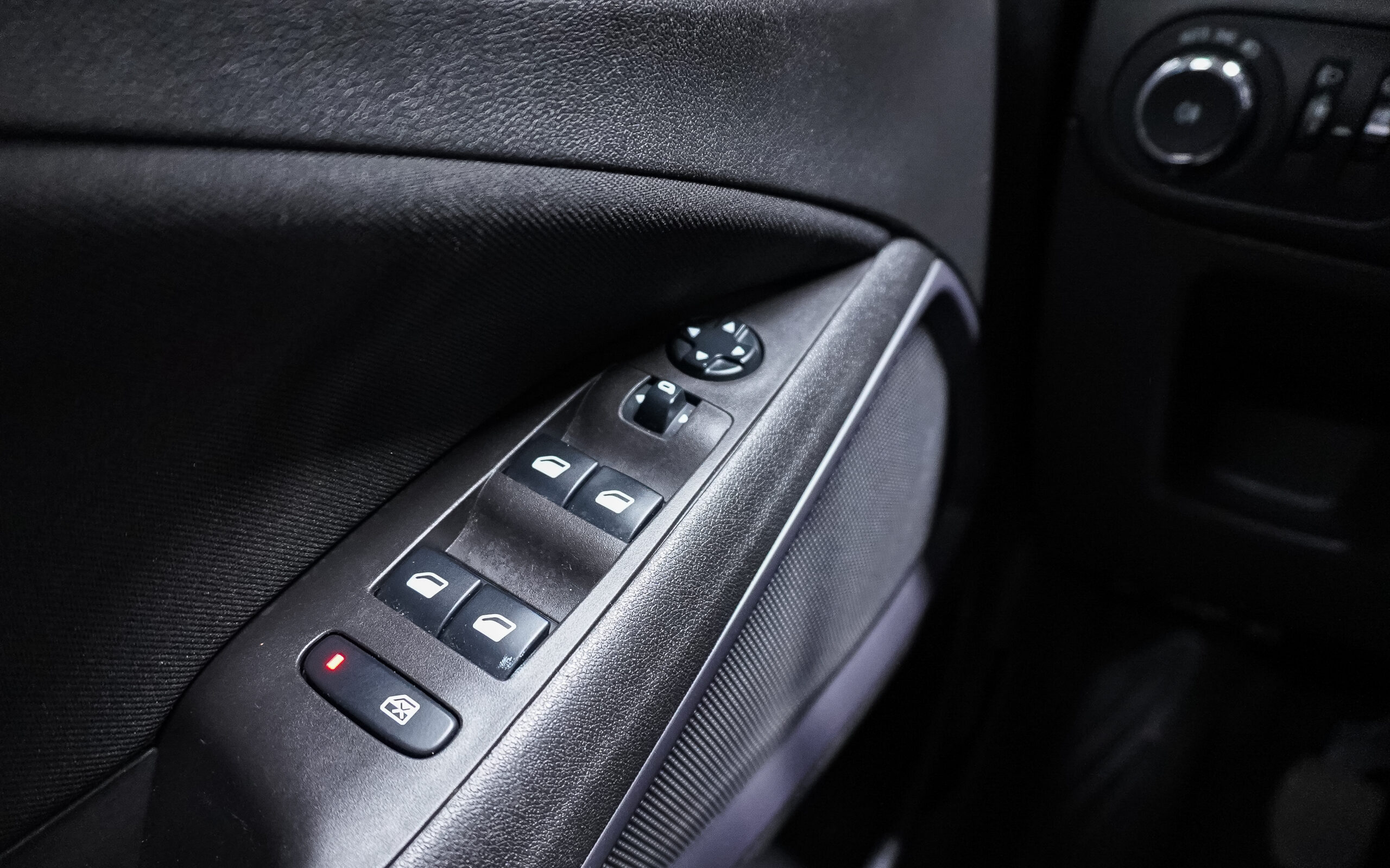 Vehicle gallery image 22