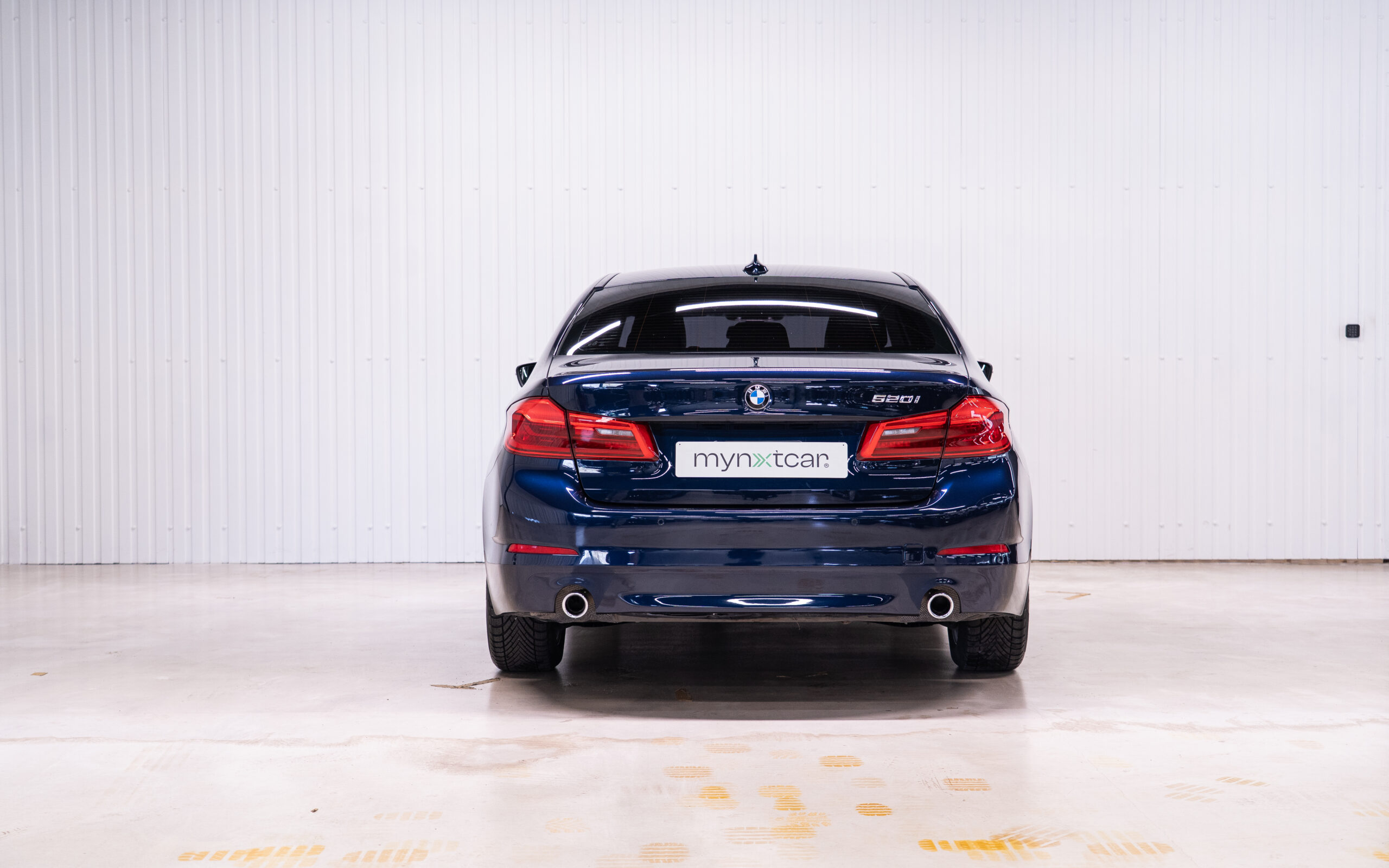 Vehicle gallery image 5