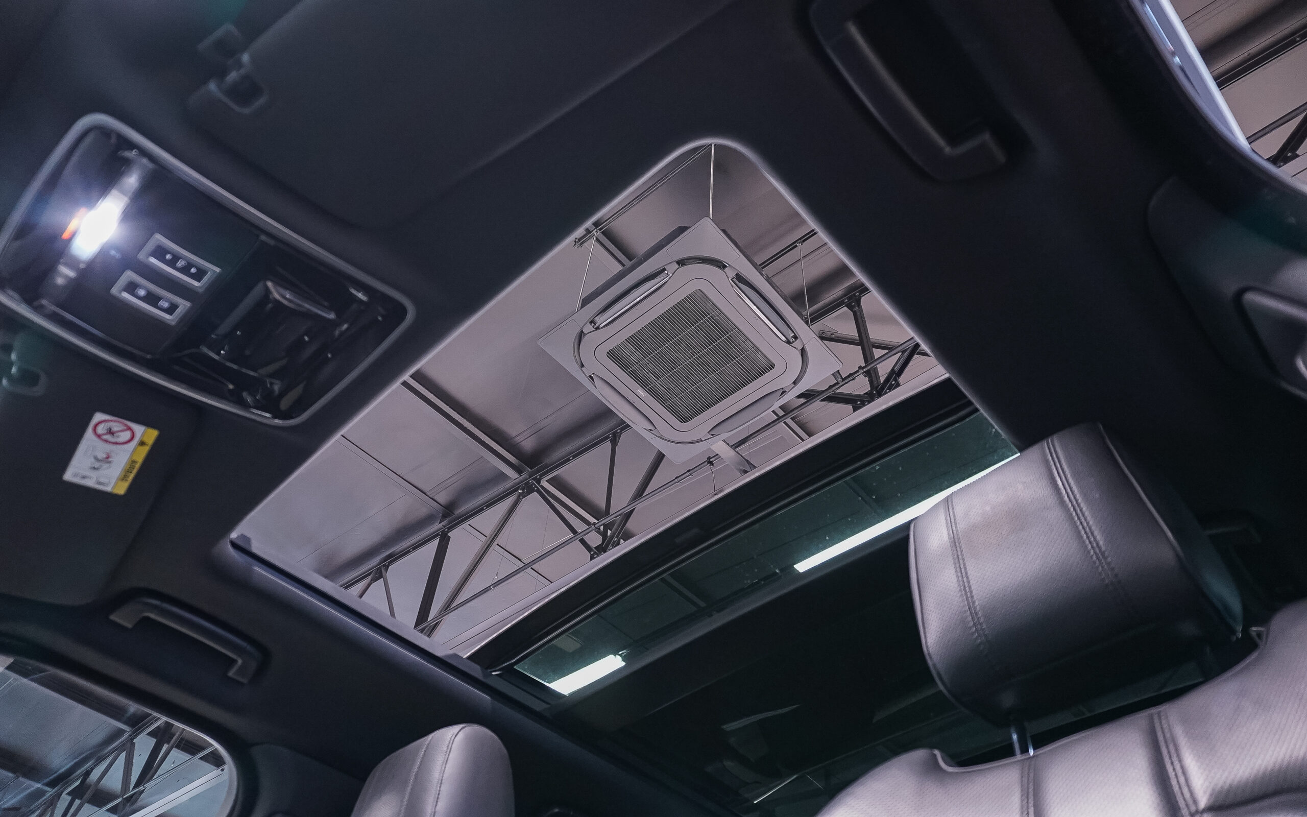 Vehicle gallery image 9