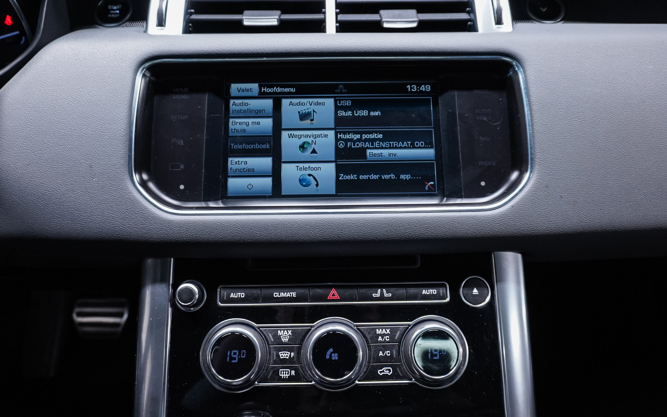 Vehicle gallery image 15