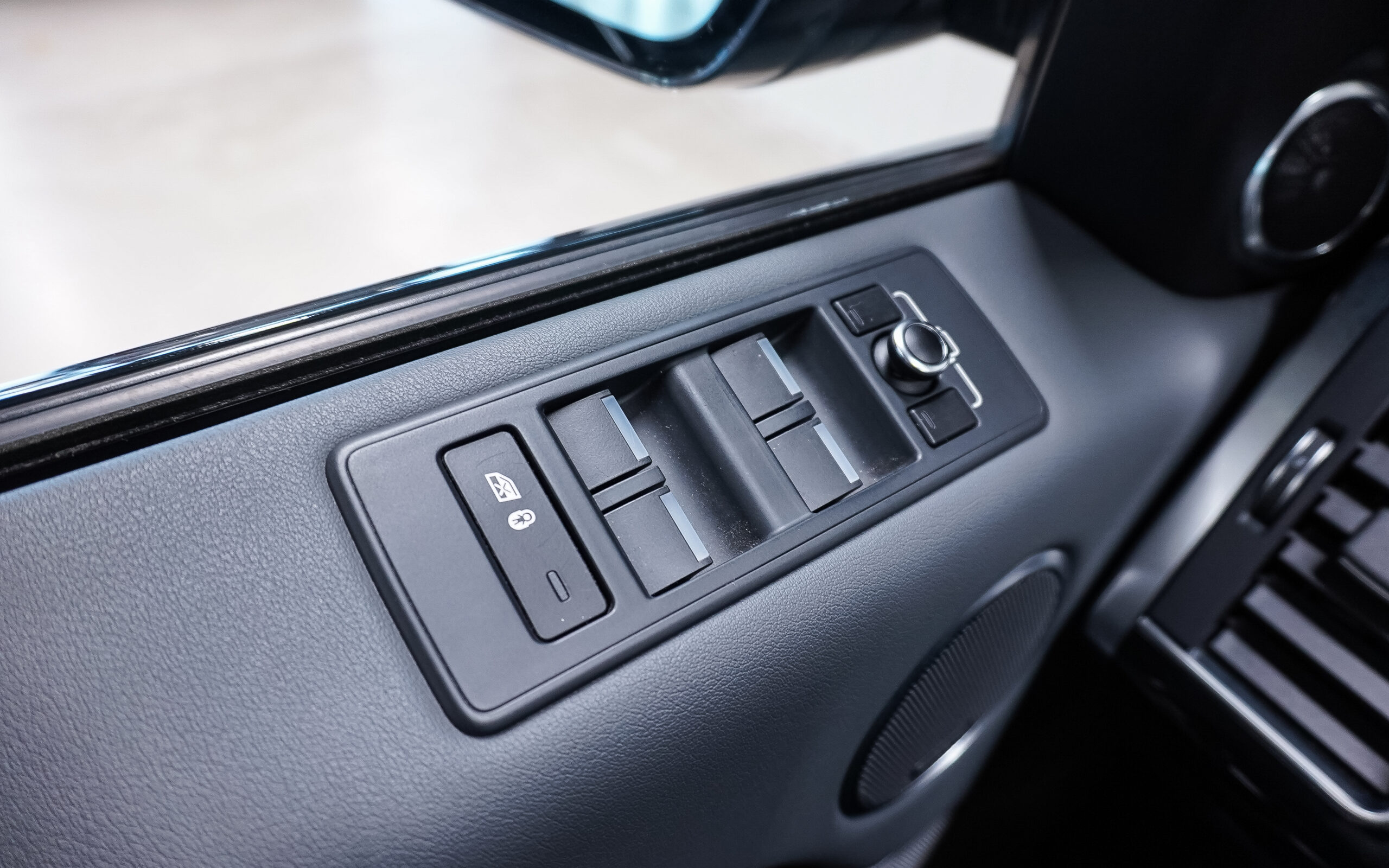 Vehicle gallery image 27
