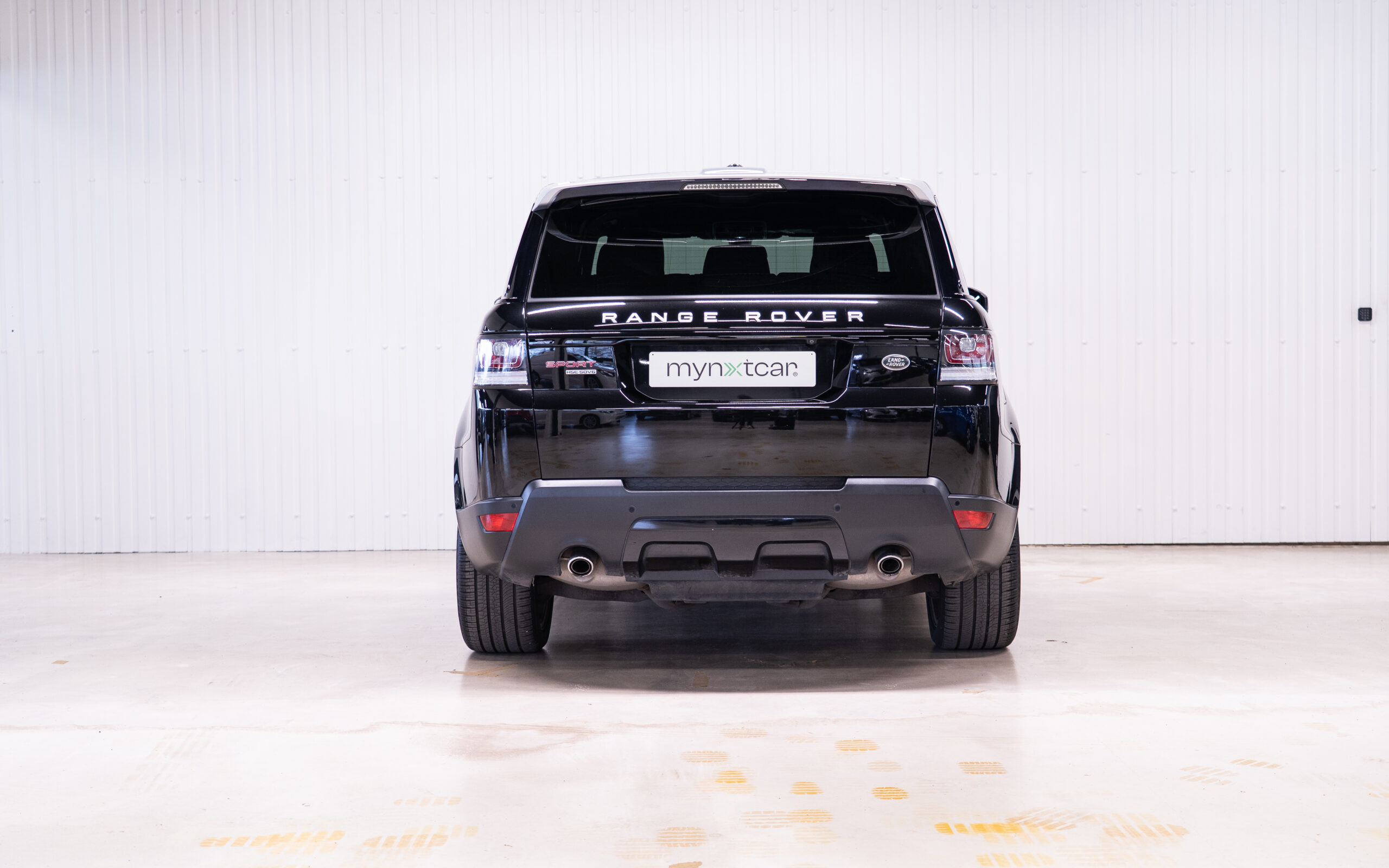 Vehicle gallery image 4