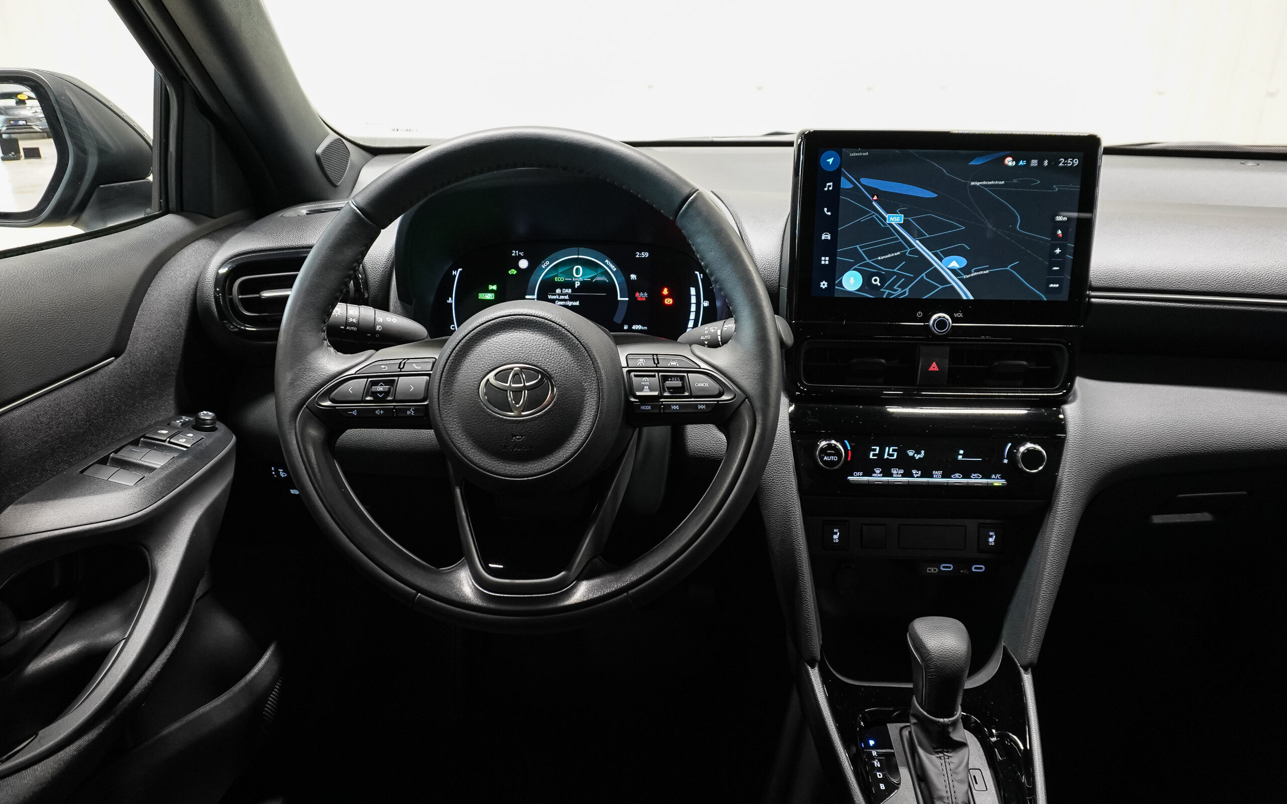 Vehicle gallery image 12
