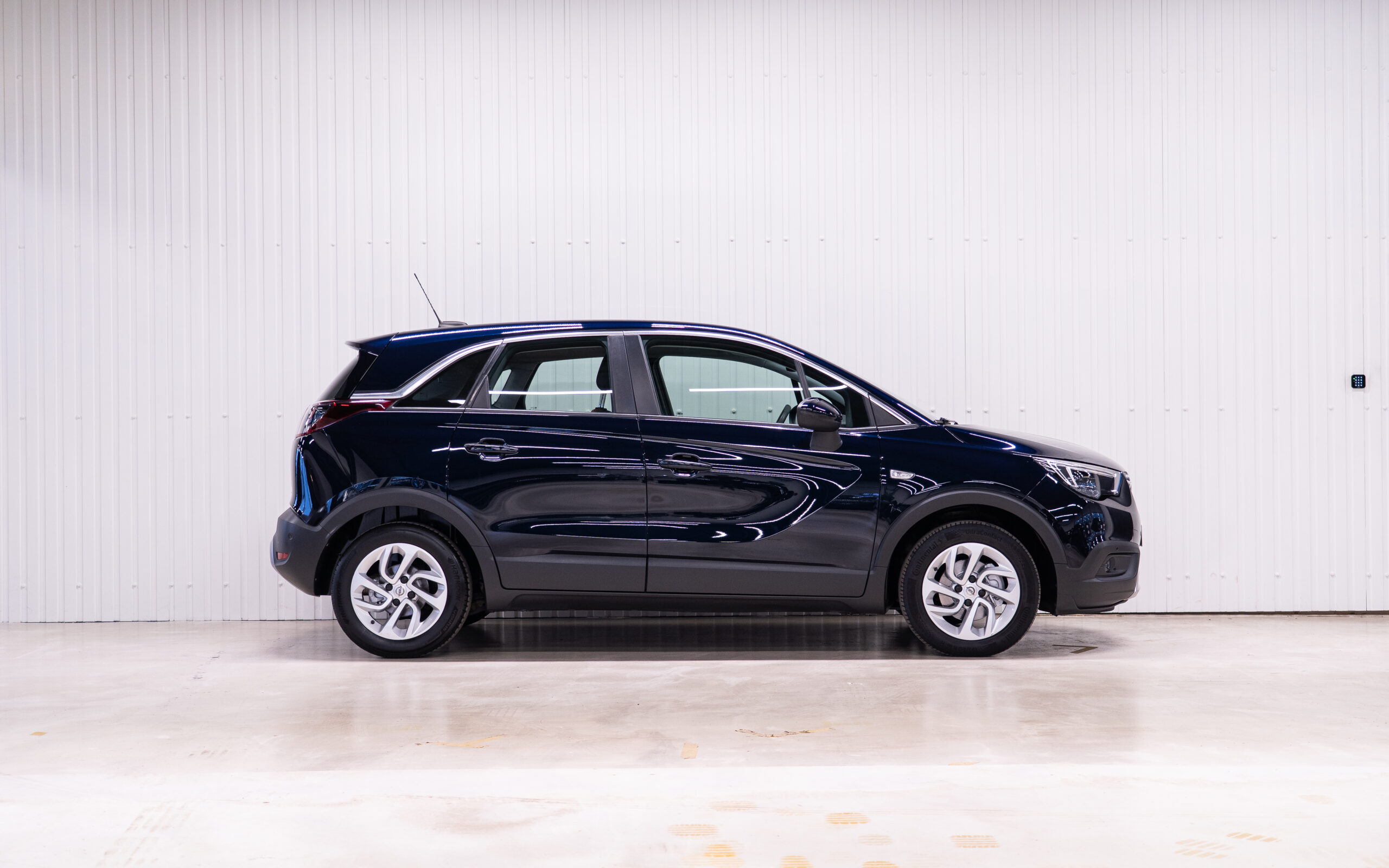 Vehicle gallery image 3