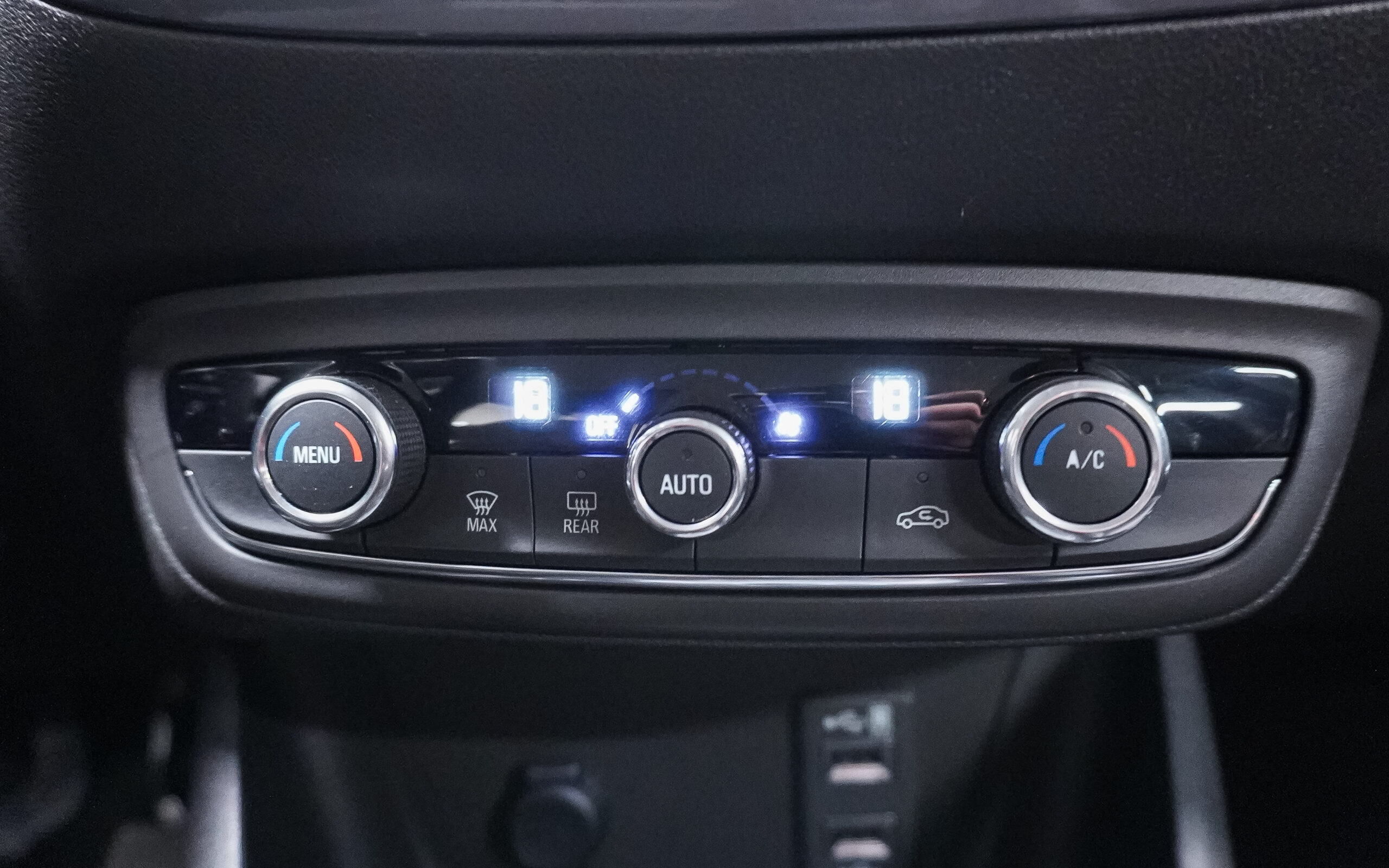 Vehicle gallery image 18