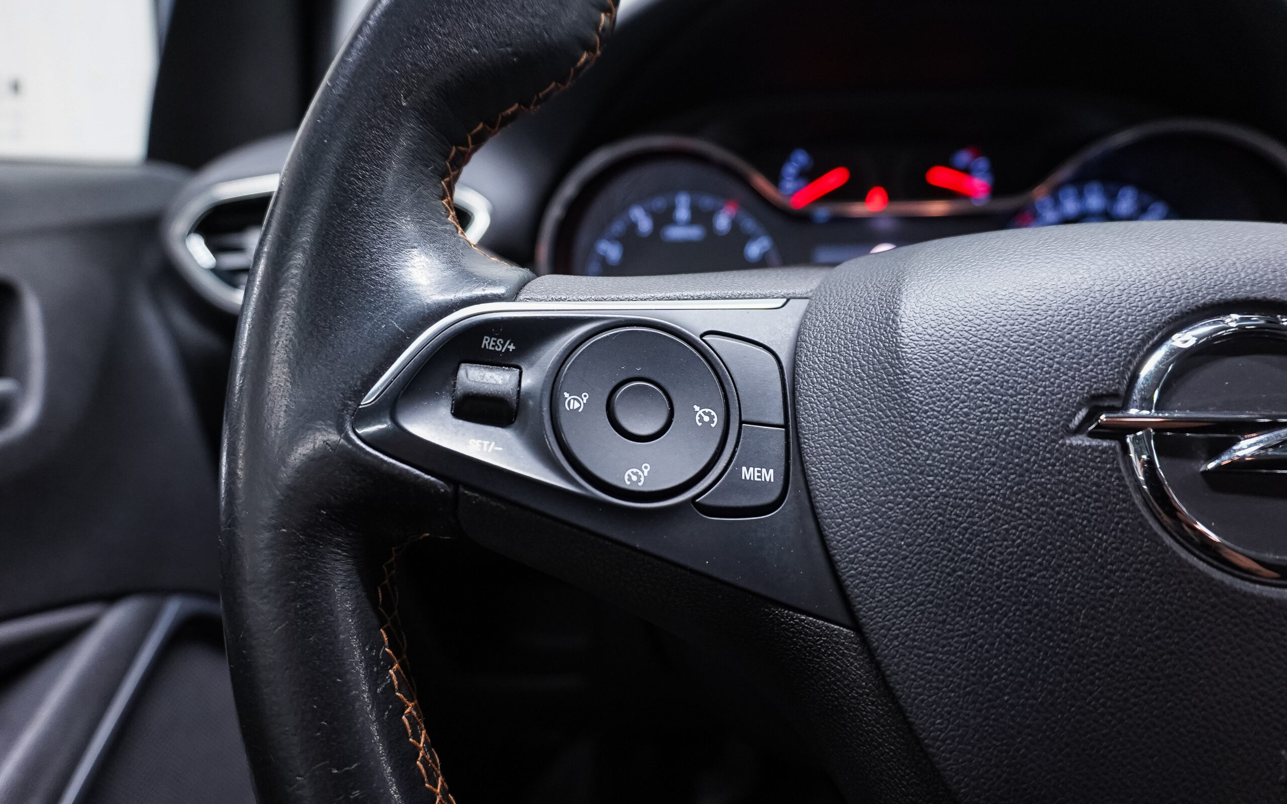 Vehicle gallery image 23