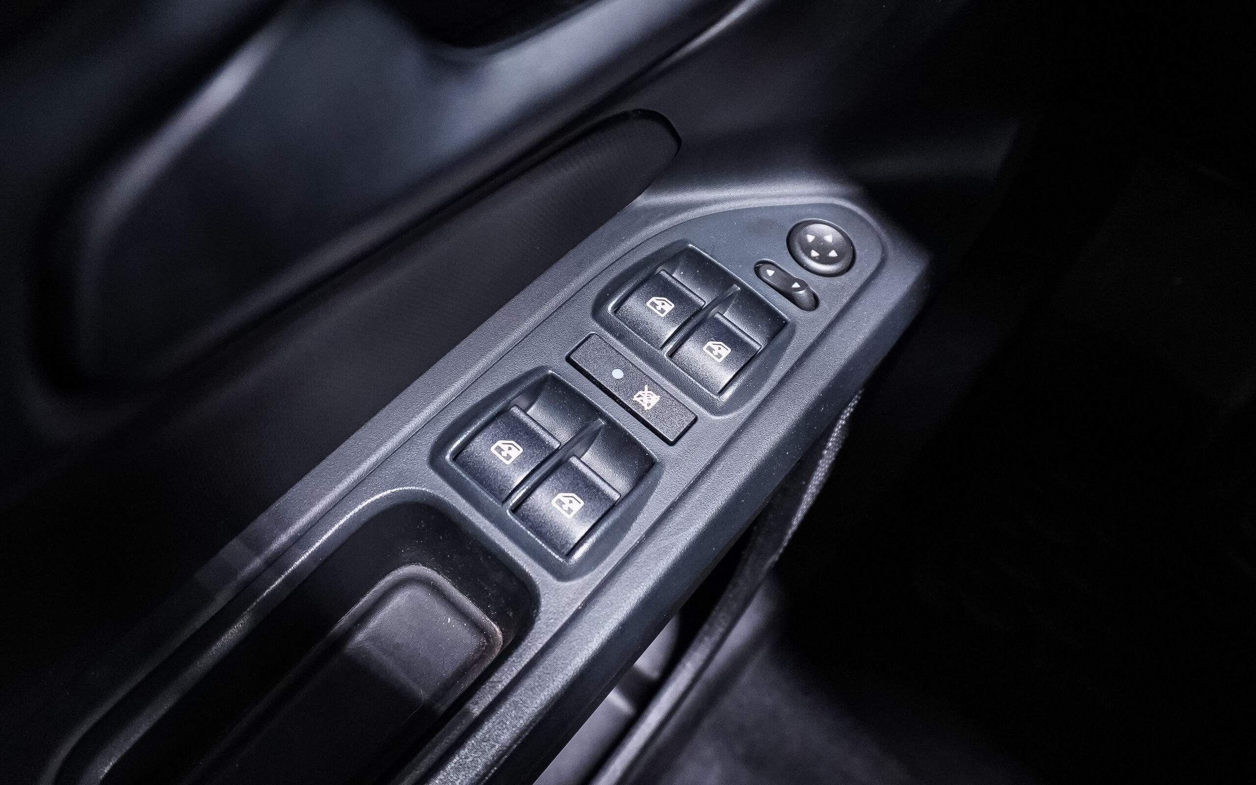 Vehicle gallery image 21