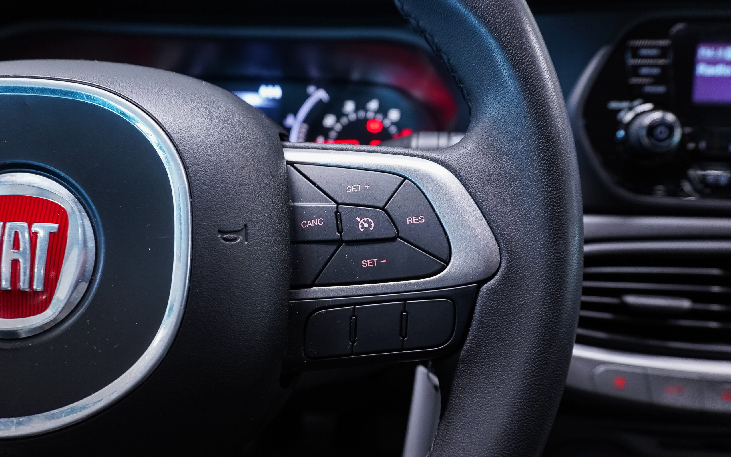 Vehicle gallery image 20