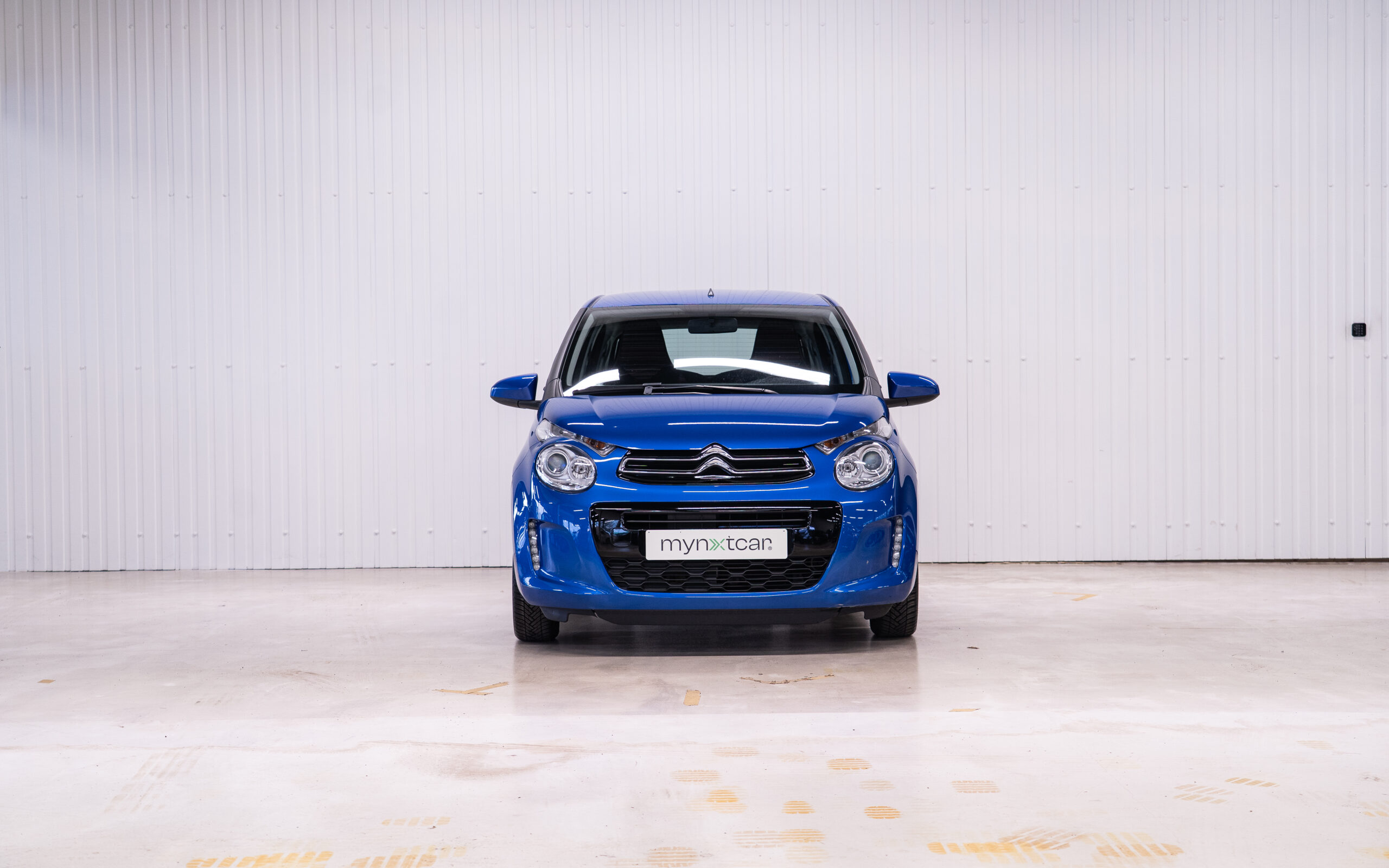 Vehicle gallery image 5