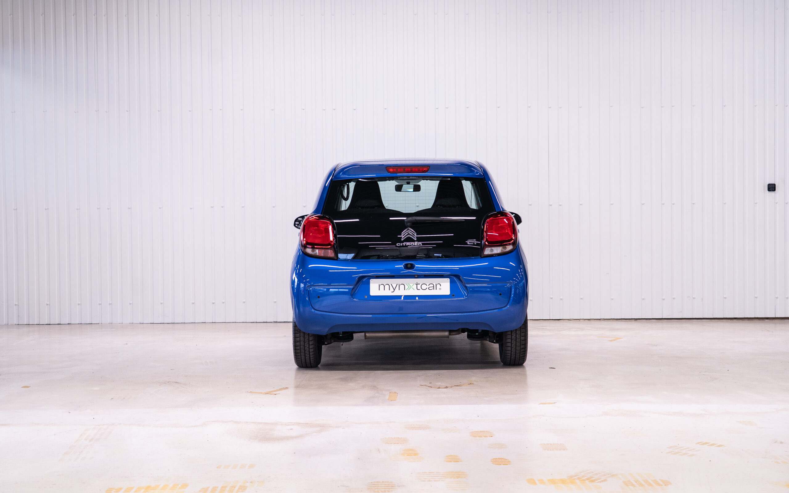 Vehicle gallery image 4