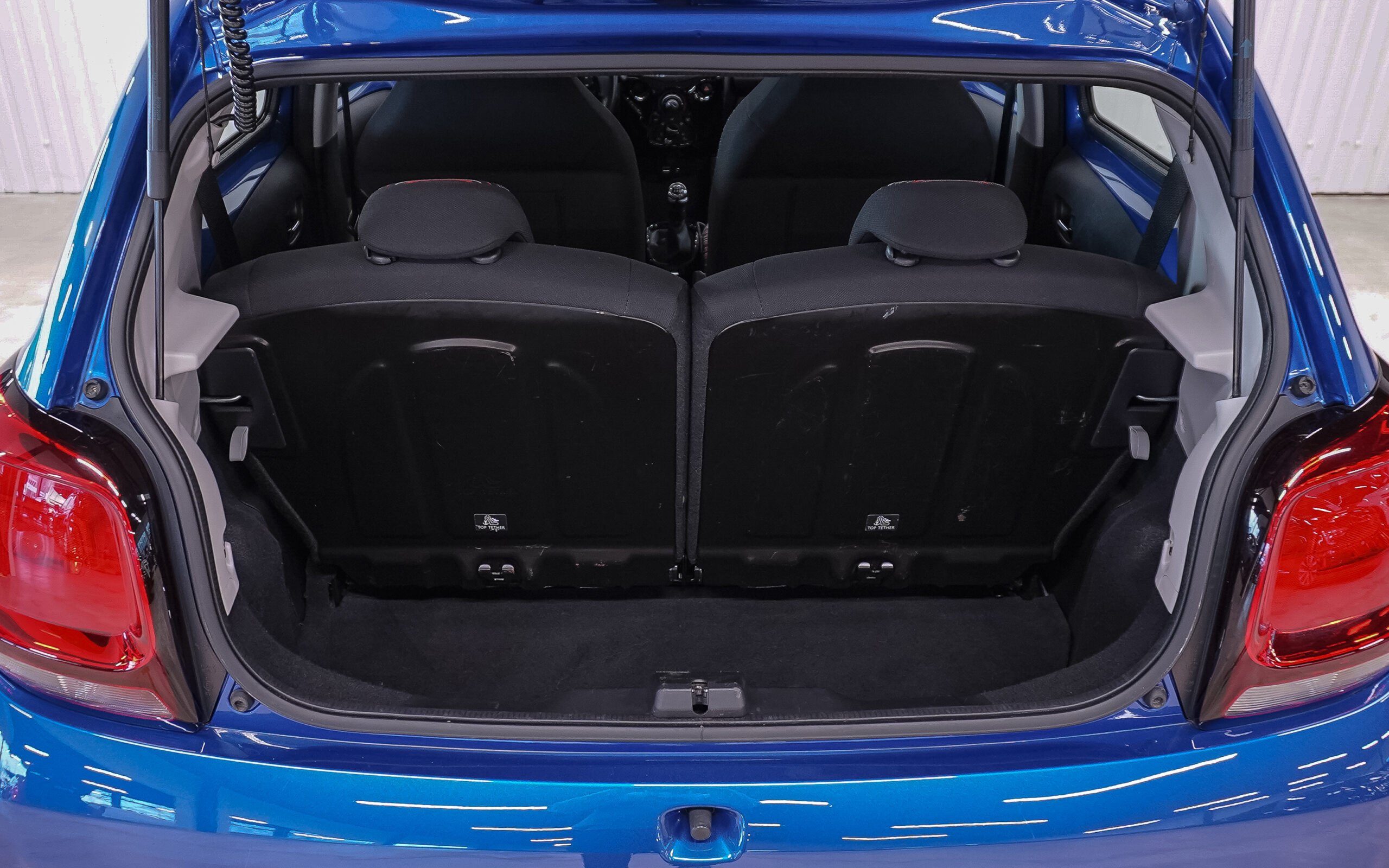 Vehicle gallery image 6