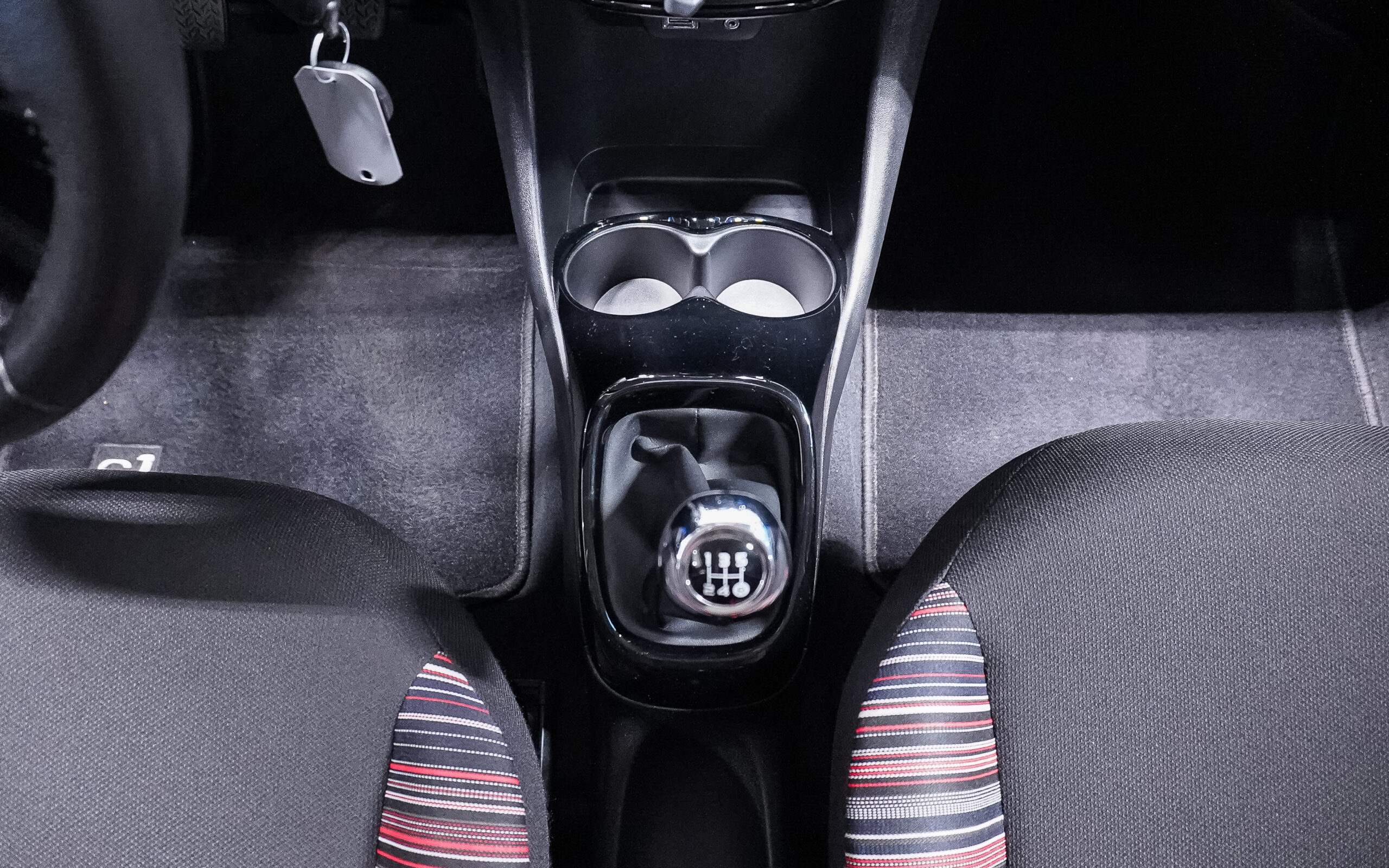 Vehicle gallery image 20