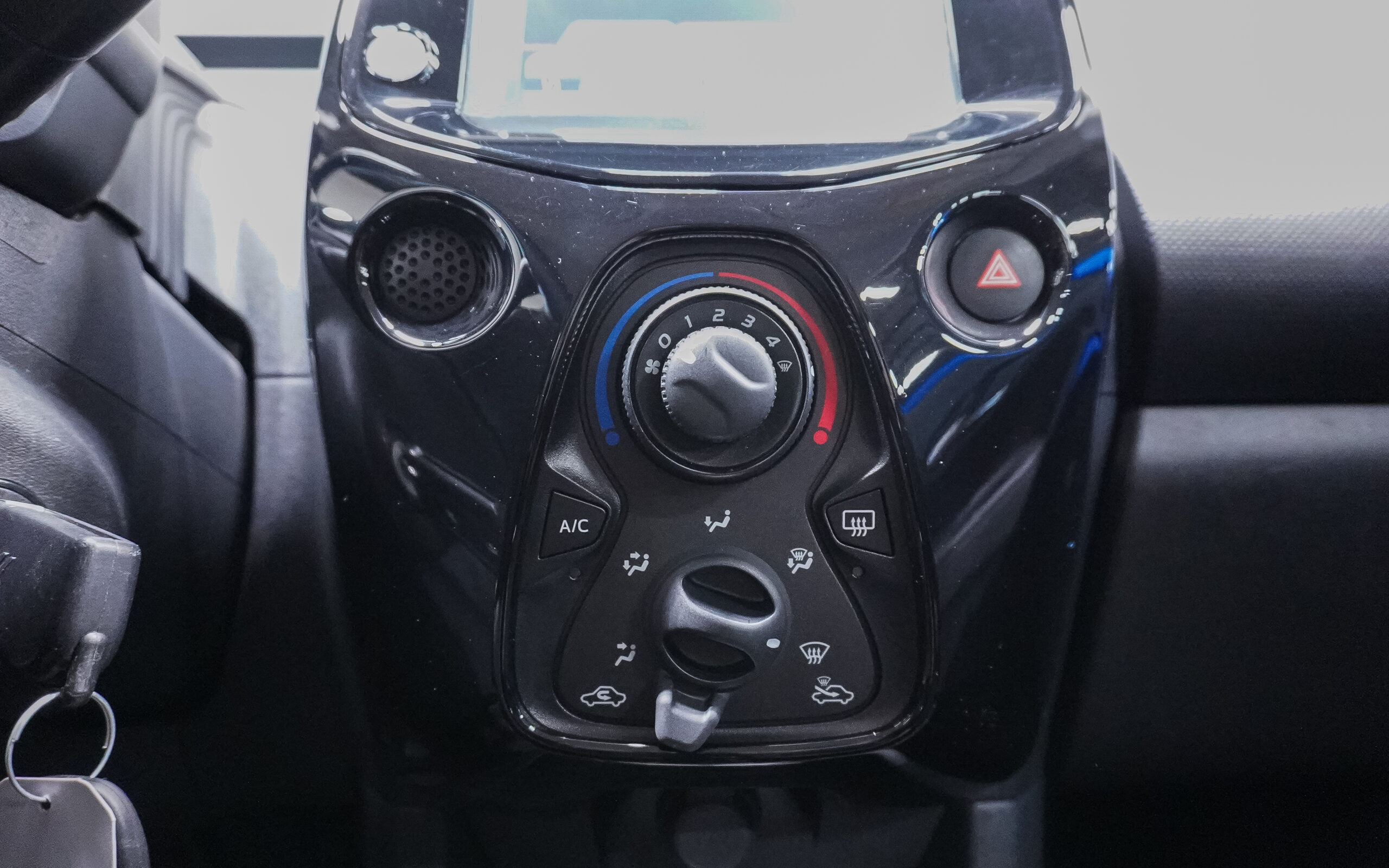 Vehicle gallery image 19