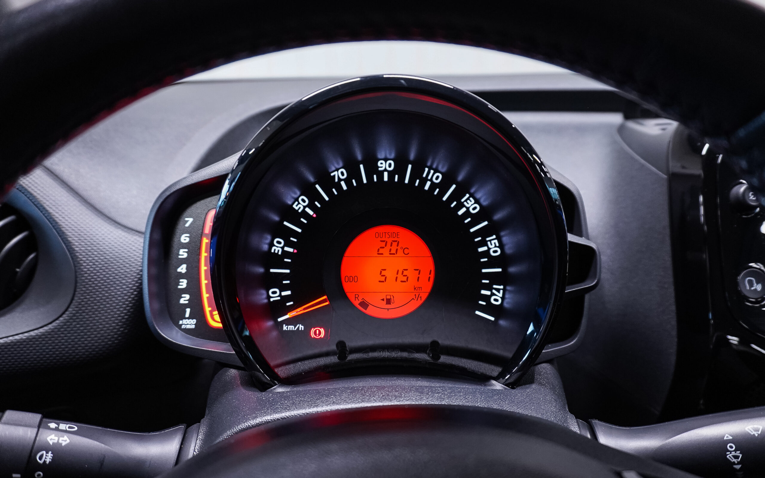 Vehicle gallery image 12