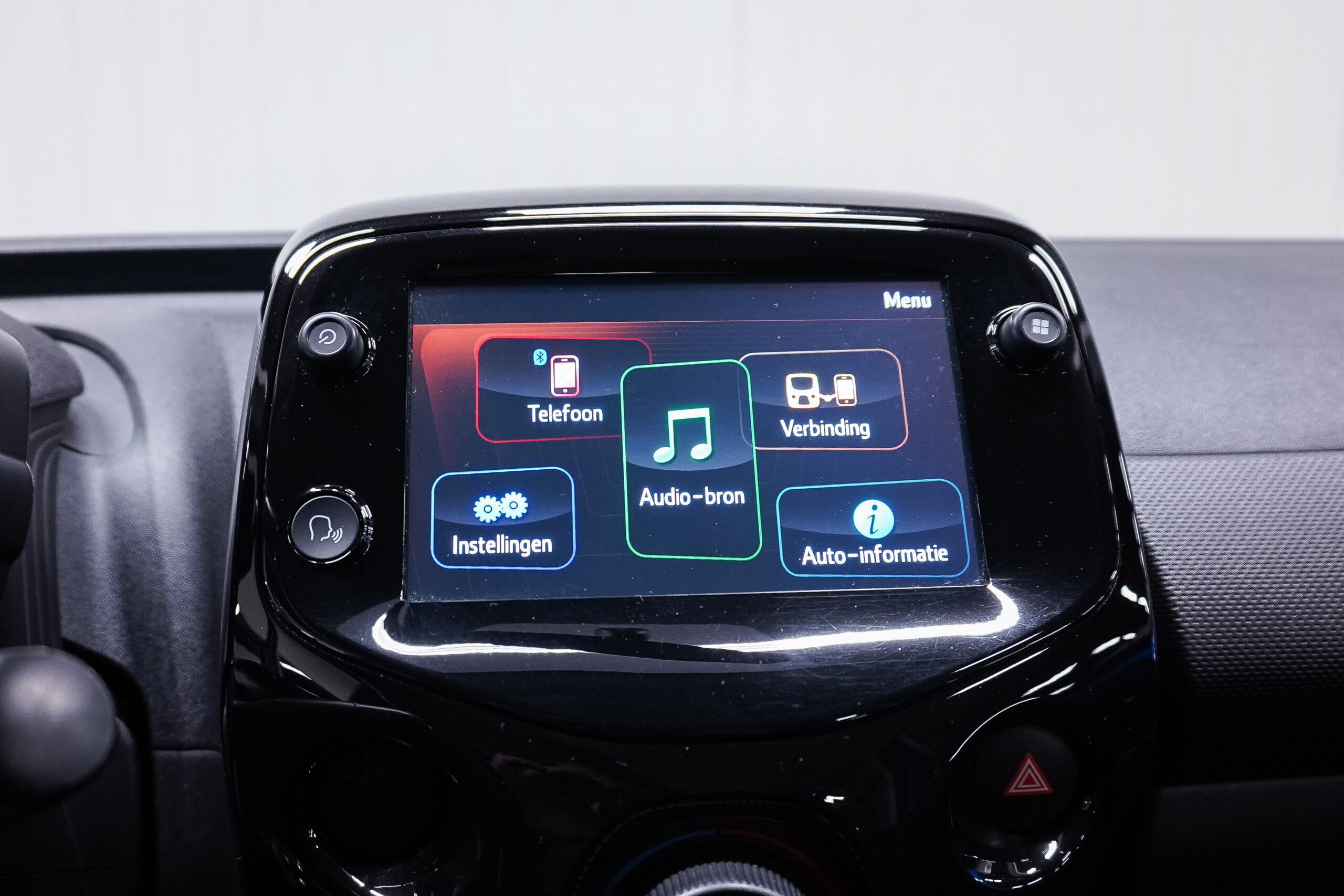 Vehicle gallery image 13
