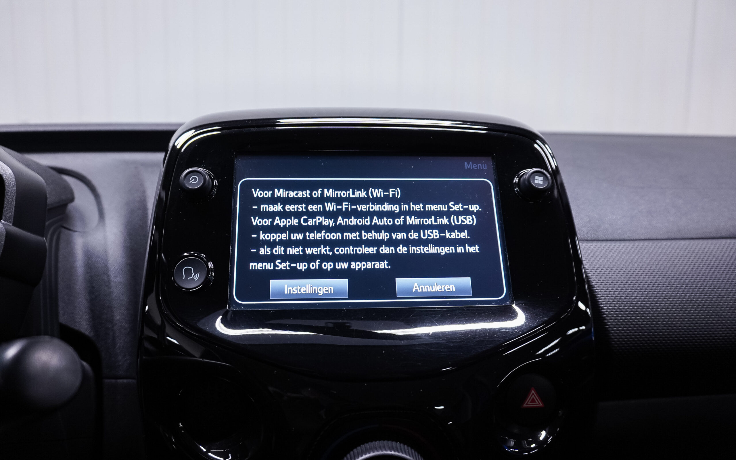Vehicle gallery image 17