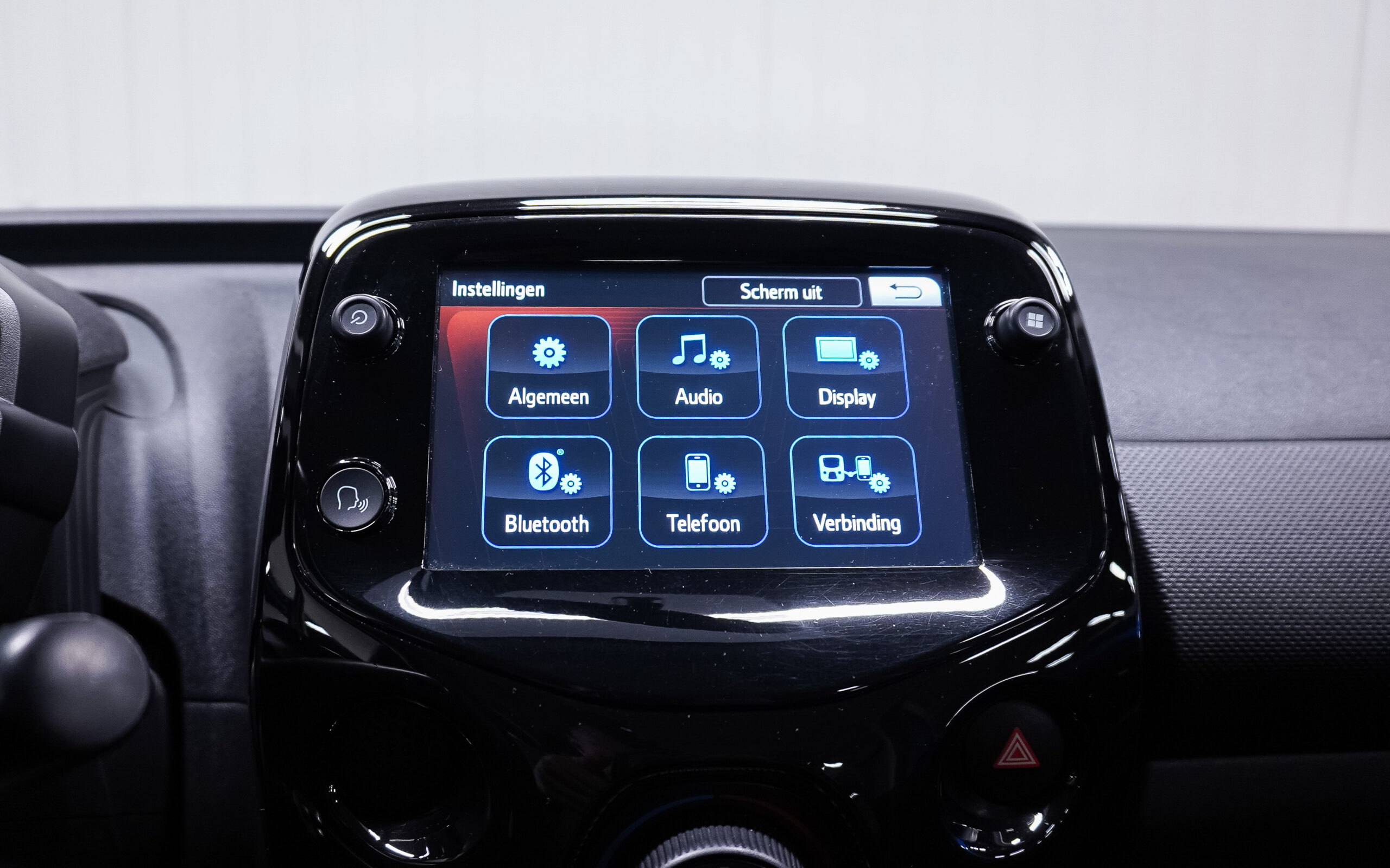 Vehicle gallery image 14