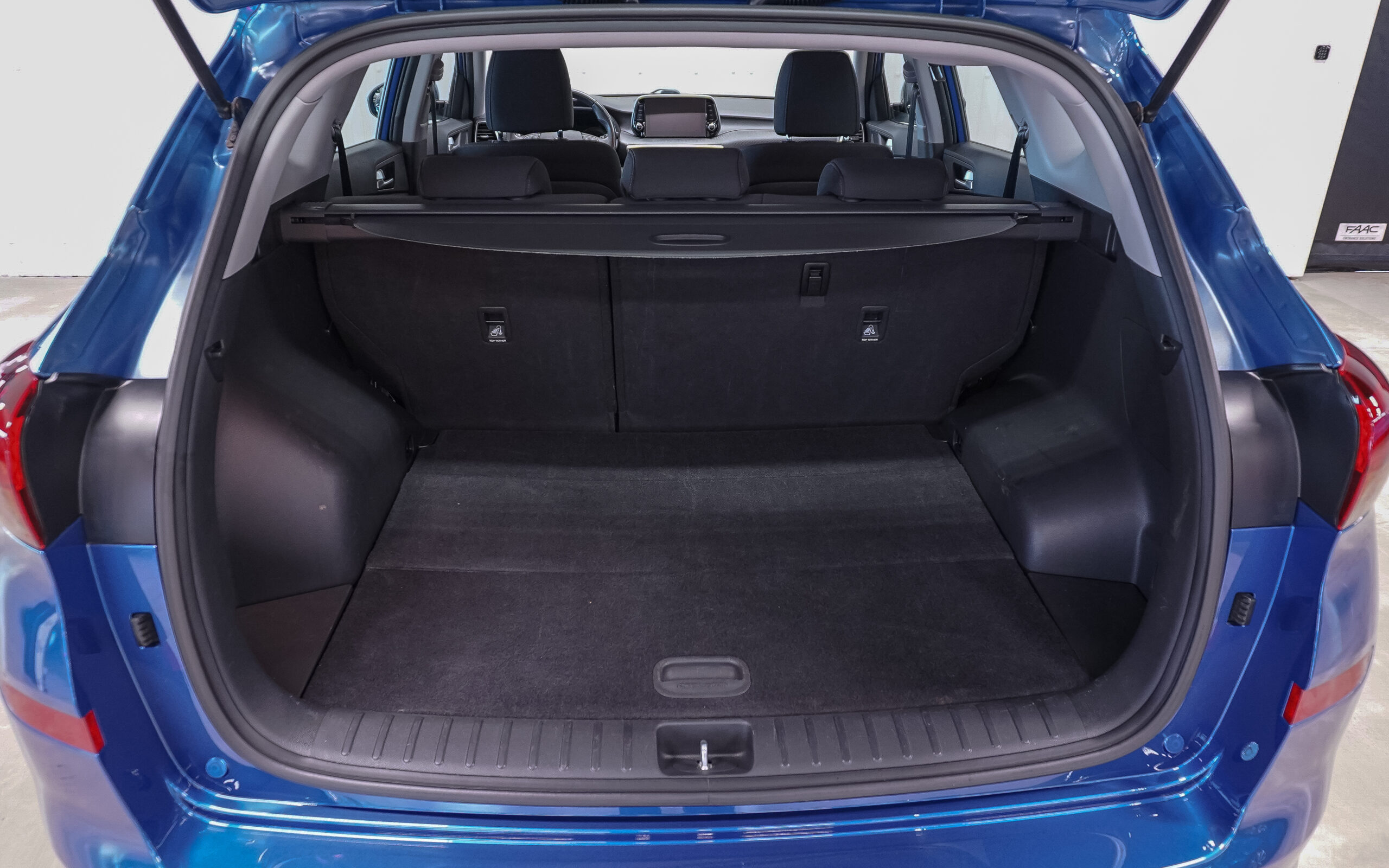 Vehicle gallery image 6