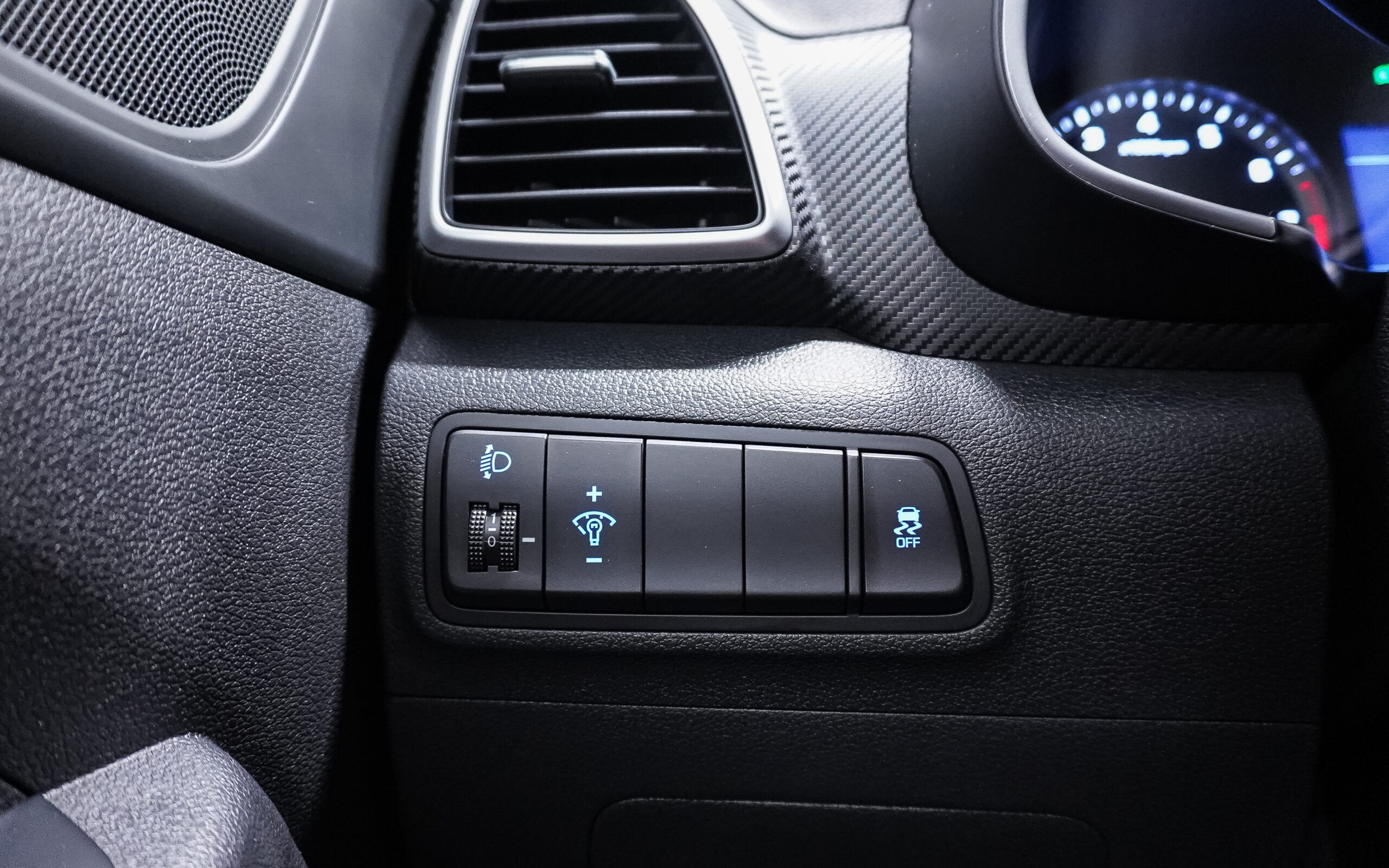 Vehicle gallery image 24