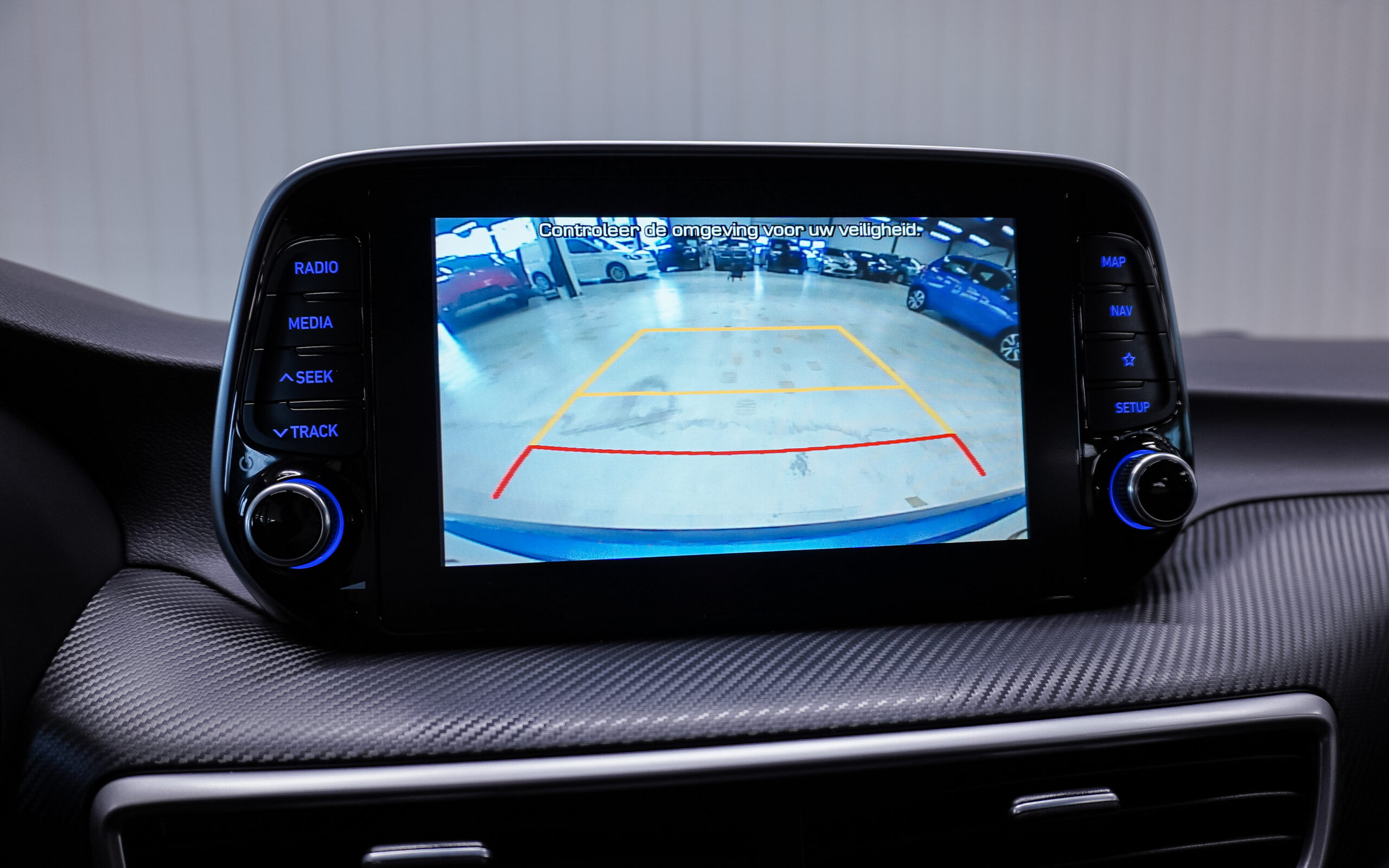 Vehicle gallery image 16